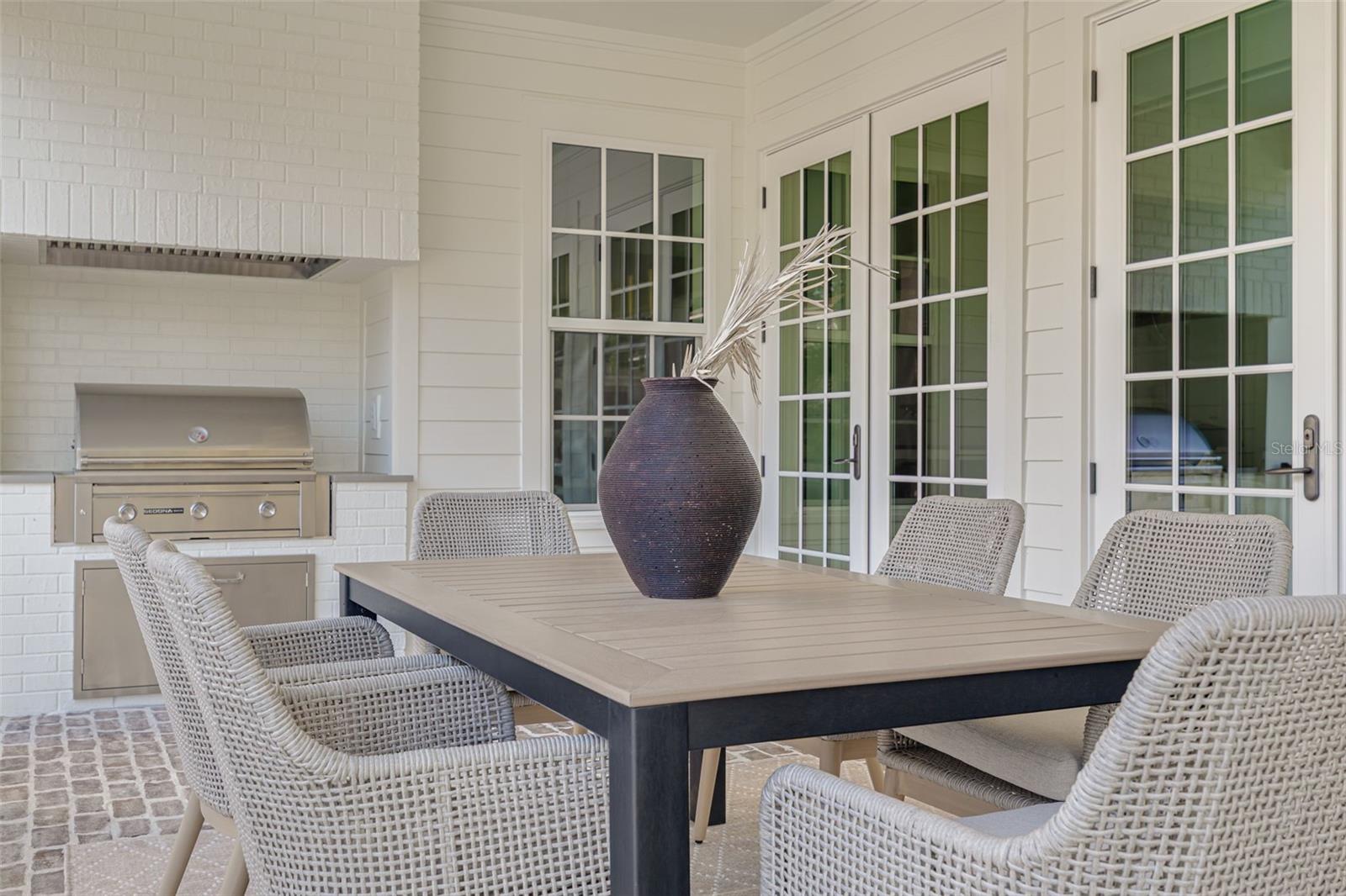 705 17TH Ave ST PETERSBURG, FL 33704