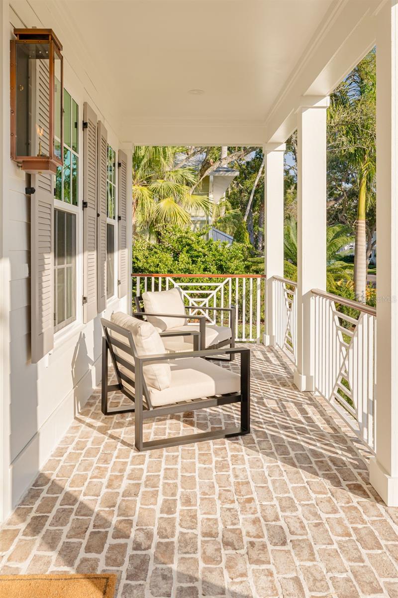 705 17TH Ave ST PETERSBURG, FL 33704