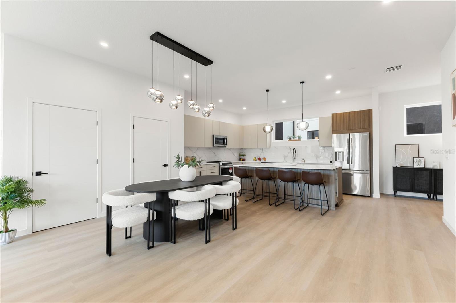 2104 4TH St ST PETERSBURG, FL 33705