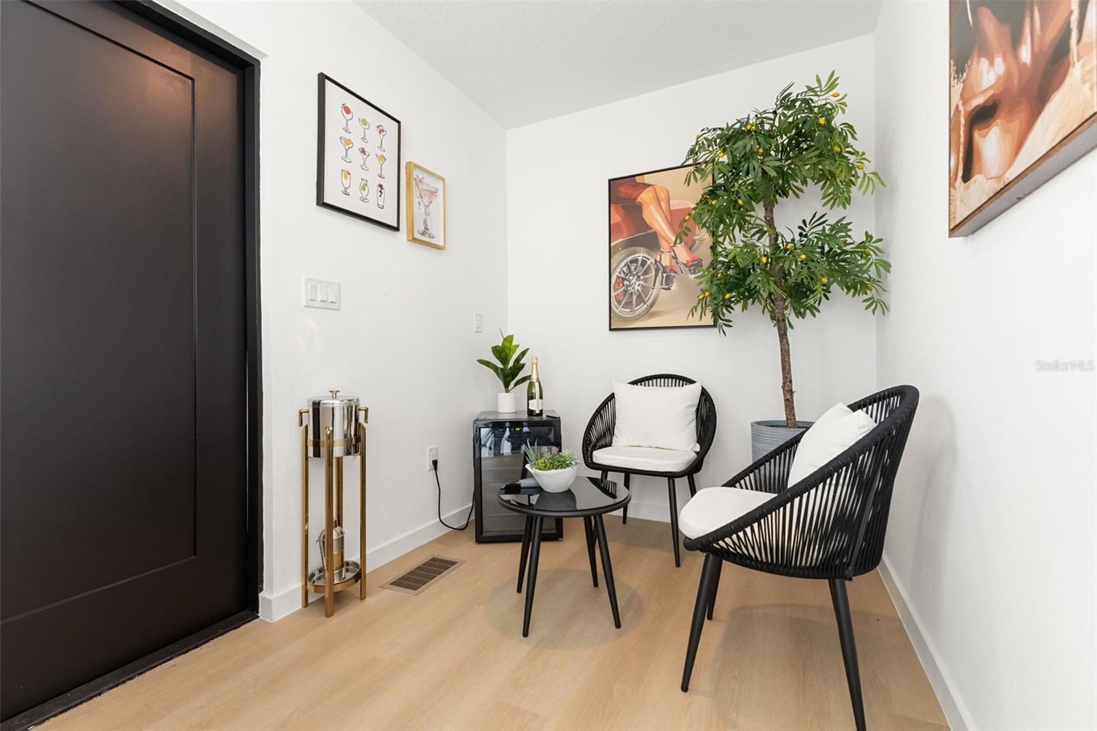 2104 4TH St ST PETERSBURG, FL 33705