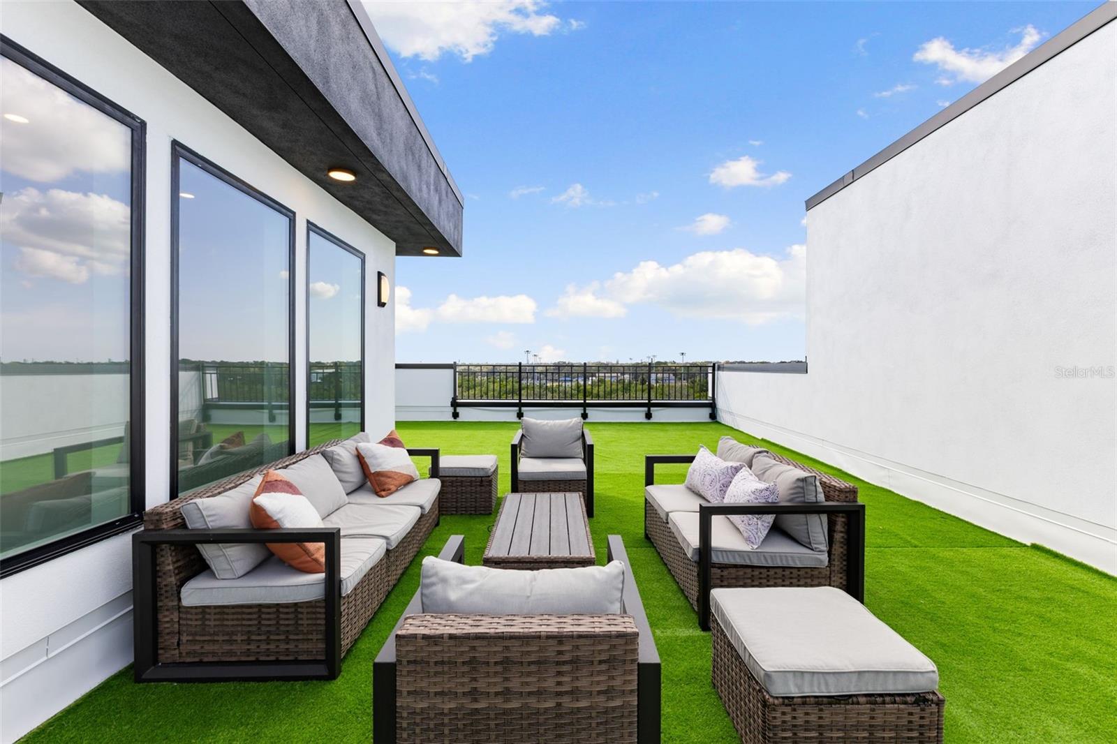 2104 4TH St ST PETERSBURG, FL 33705