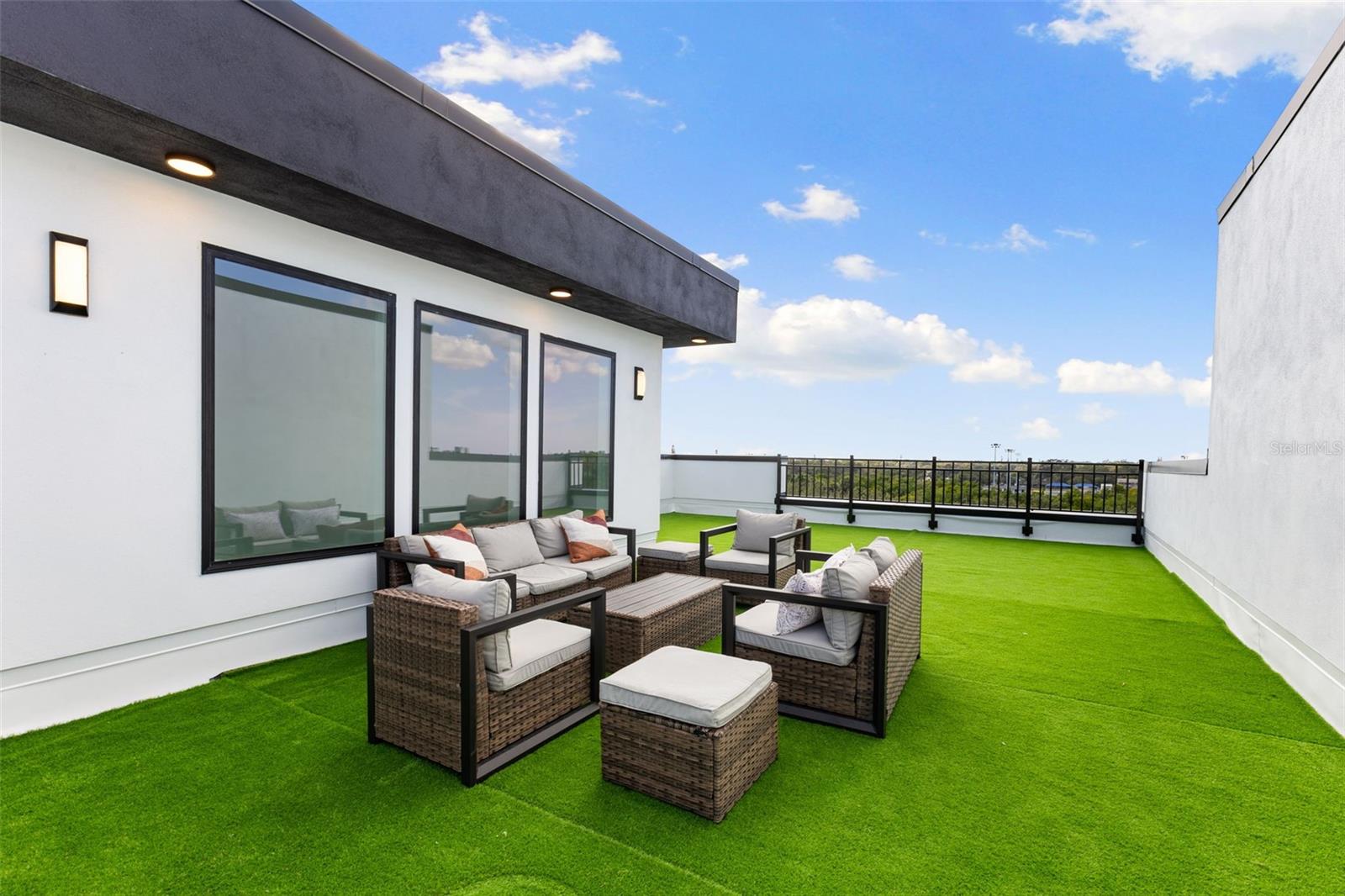 2104 4TH St ST PETERSBURG, FL 33705