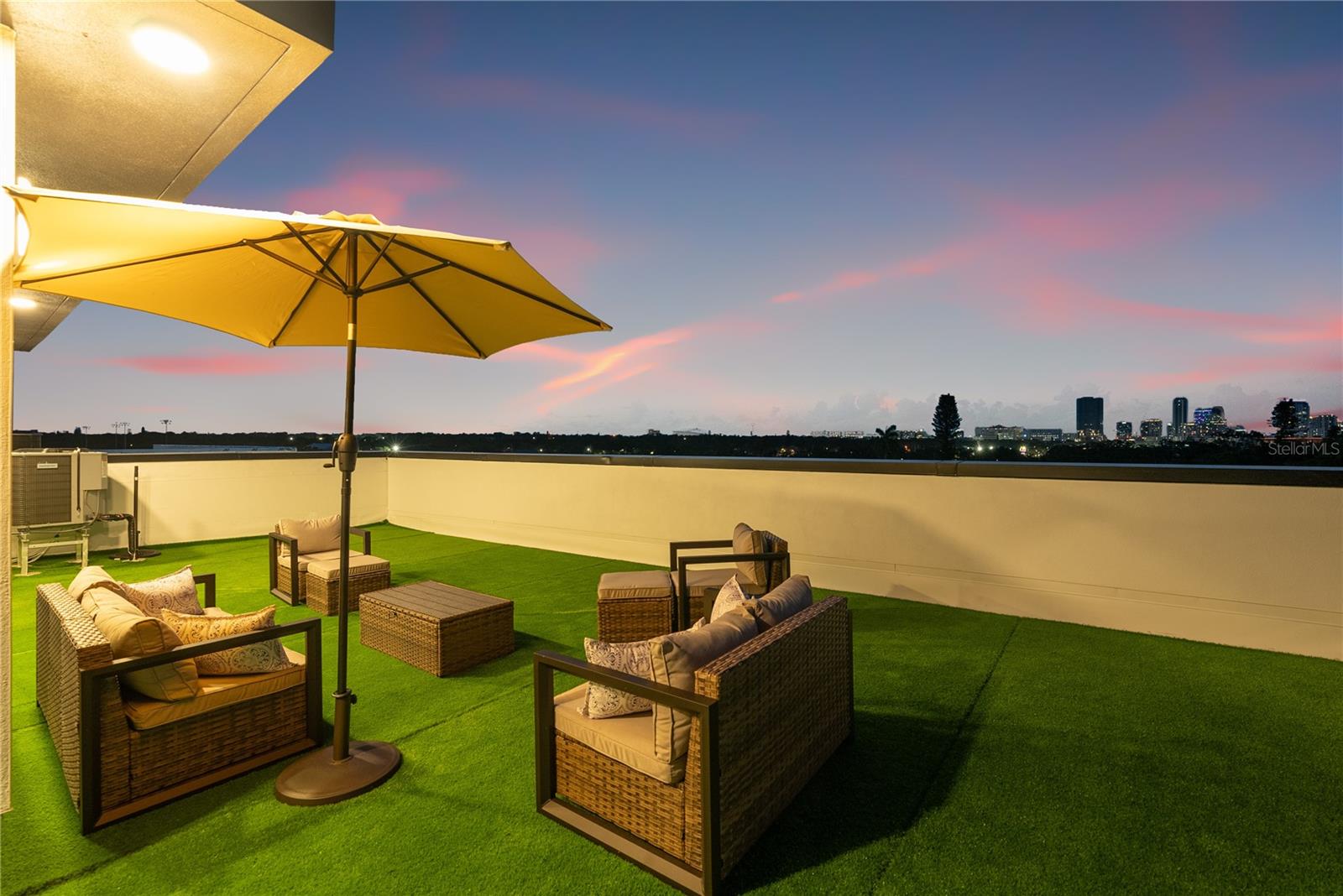 2104 4TH St ST PETERSBURG, FL 33705