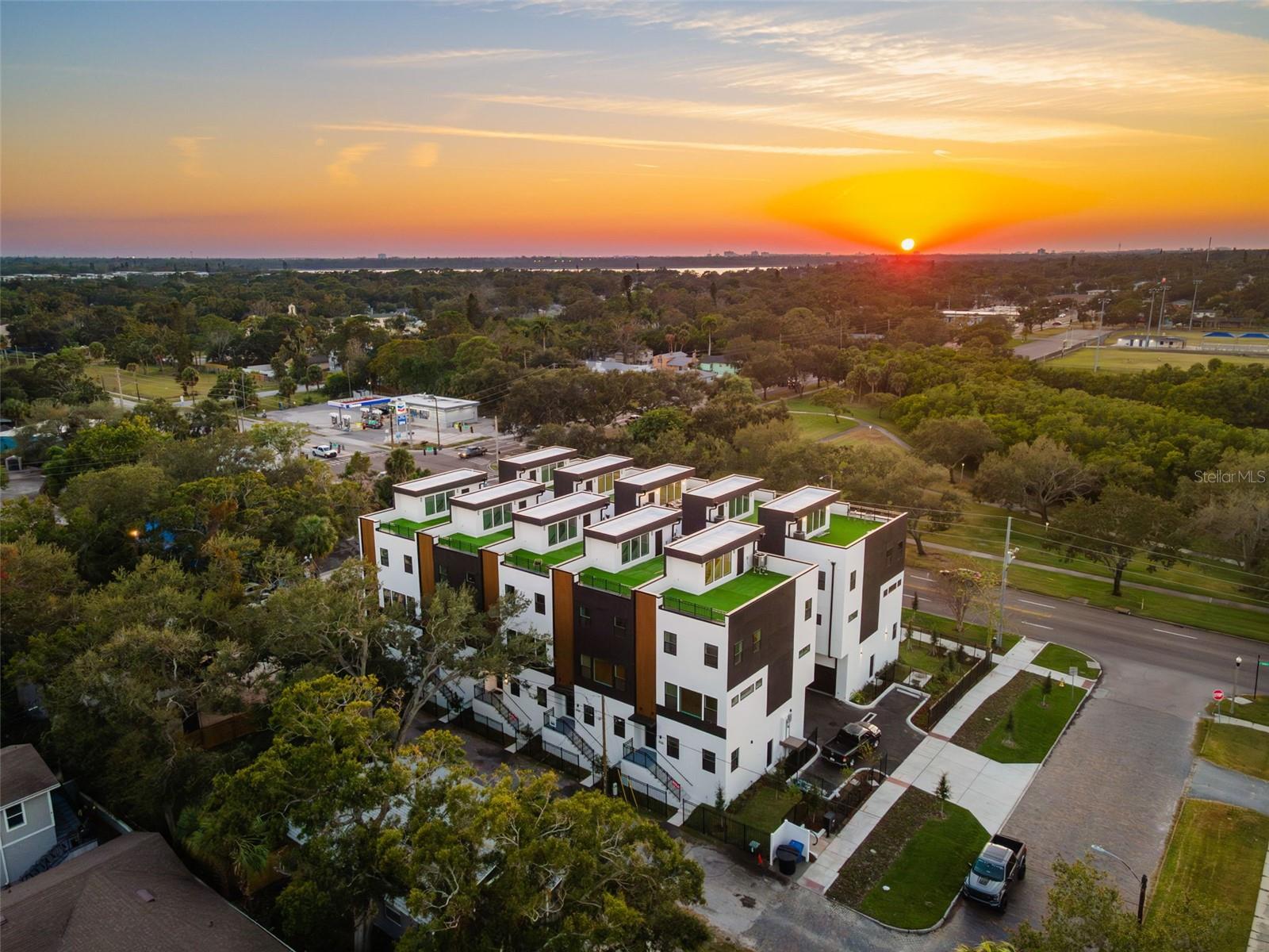 2104 4TH St ST PETERSBURG, FL 33705