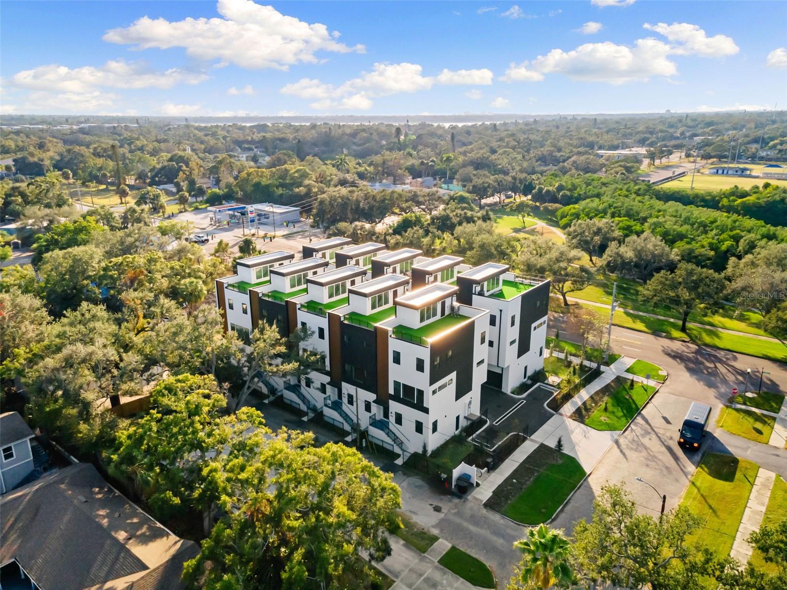 2104 4TH St ST PETERSBURG, FL 33705