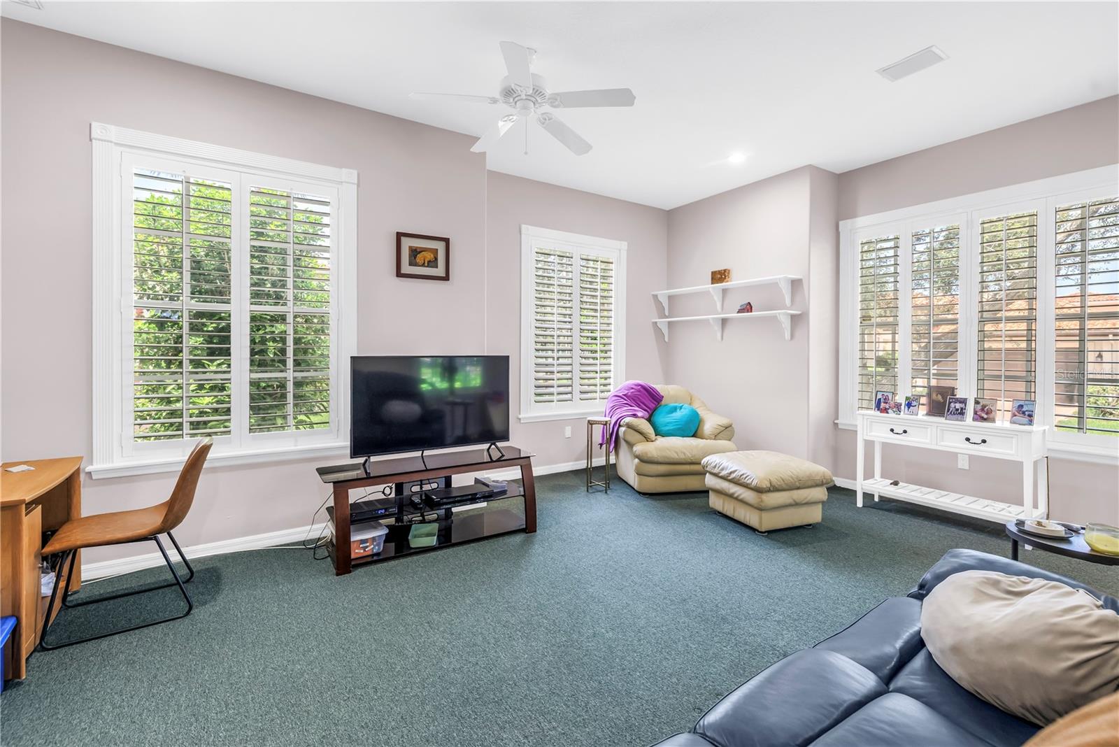 4930 SANDPIPER Ln ST PETERSBURG, FL 33711