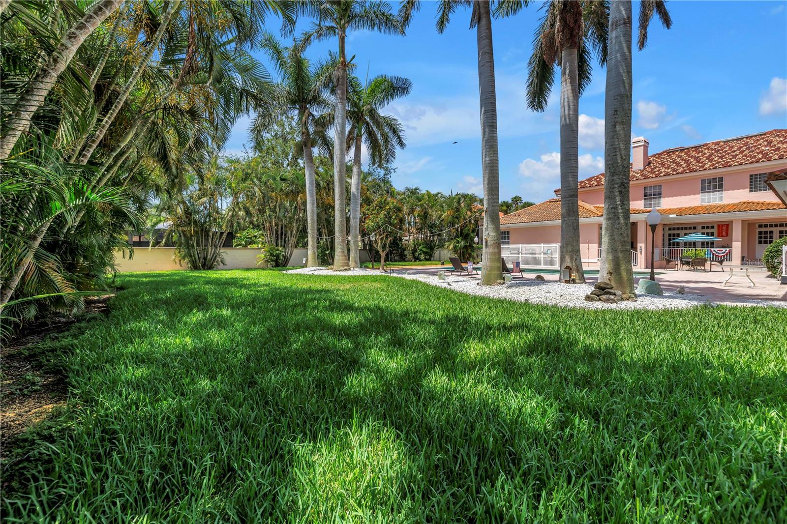 4930 SANDPIPER Ln ST PETERSBURG, FL 33711