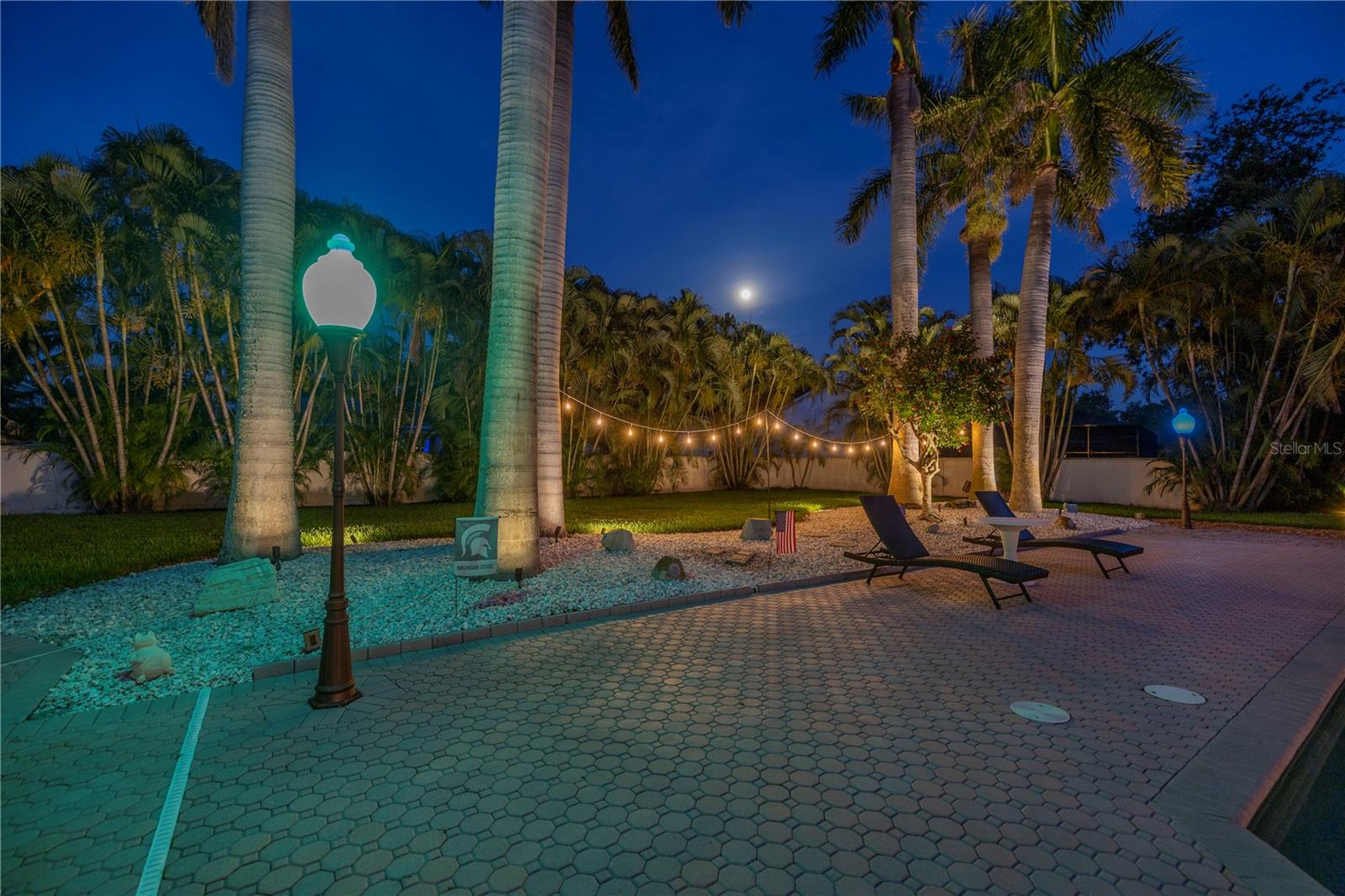 4930 SANDPIPER Ln ST PETERSBURG, FL 33711