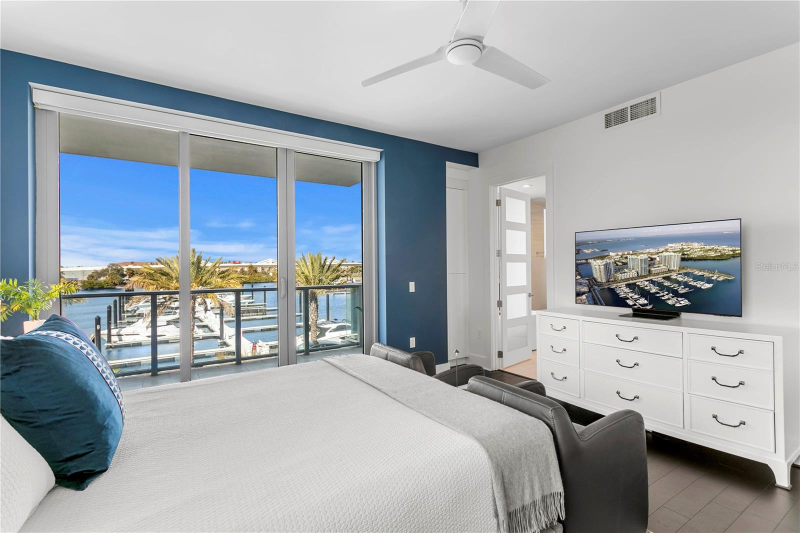 5142 MARINA Way TAMPA, FL 33611