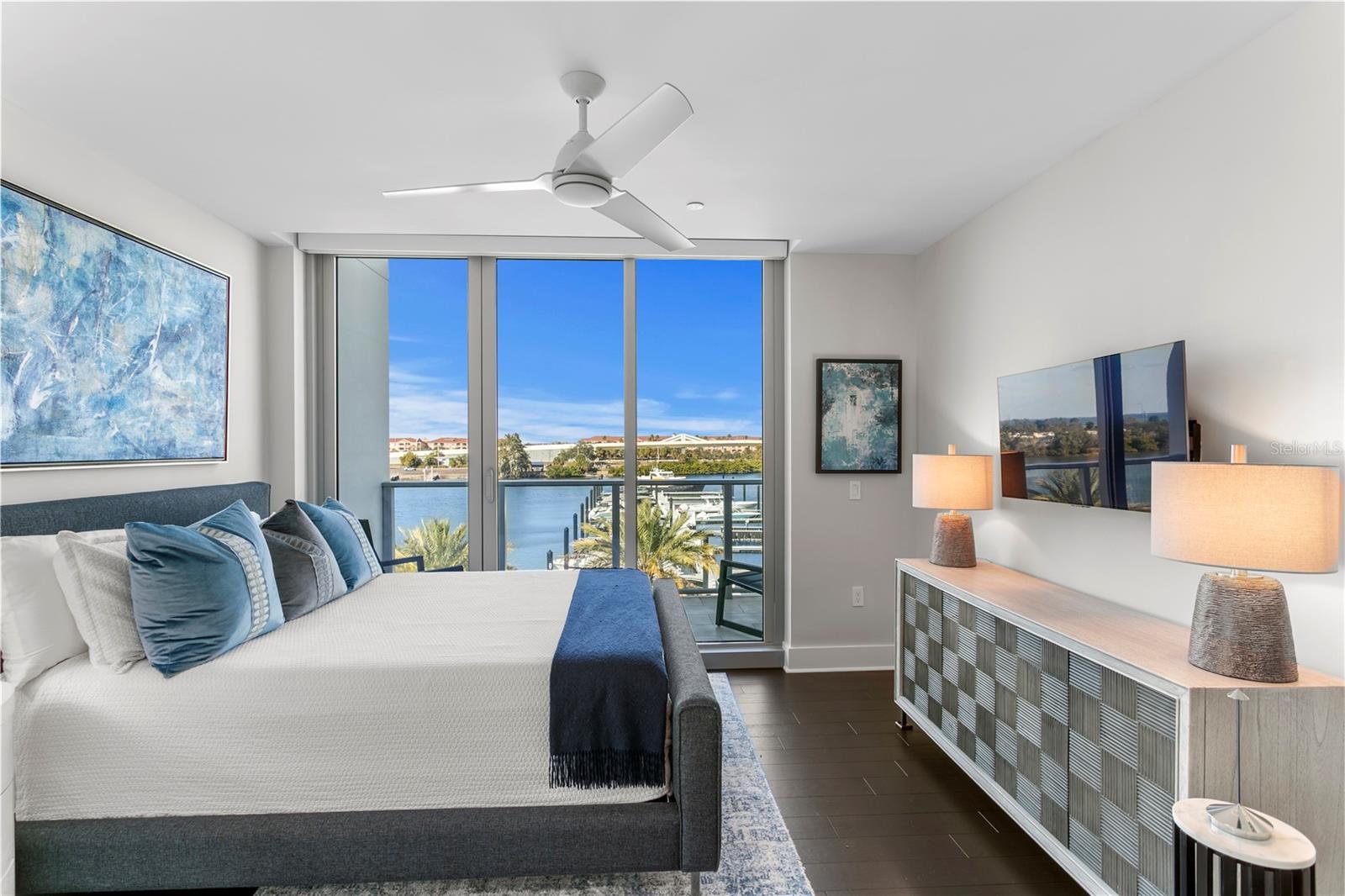 5142 MARINA Way TAMPA, FL 33611