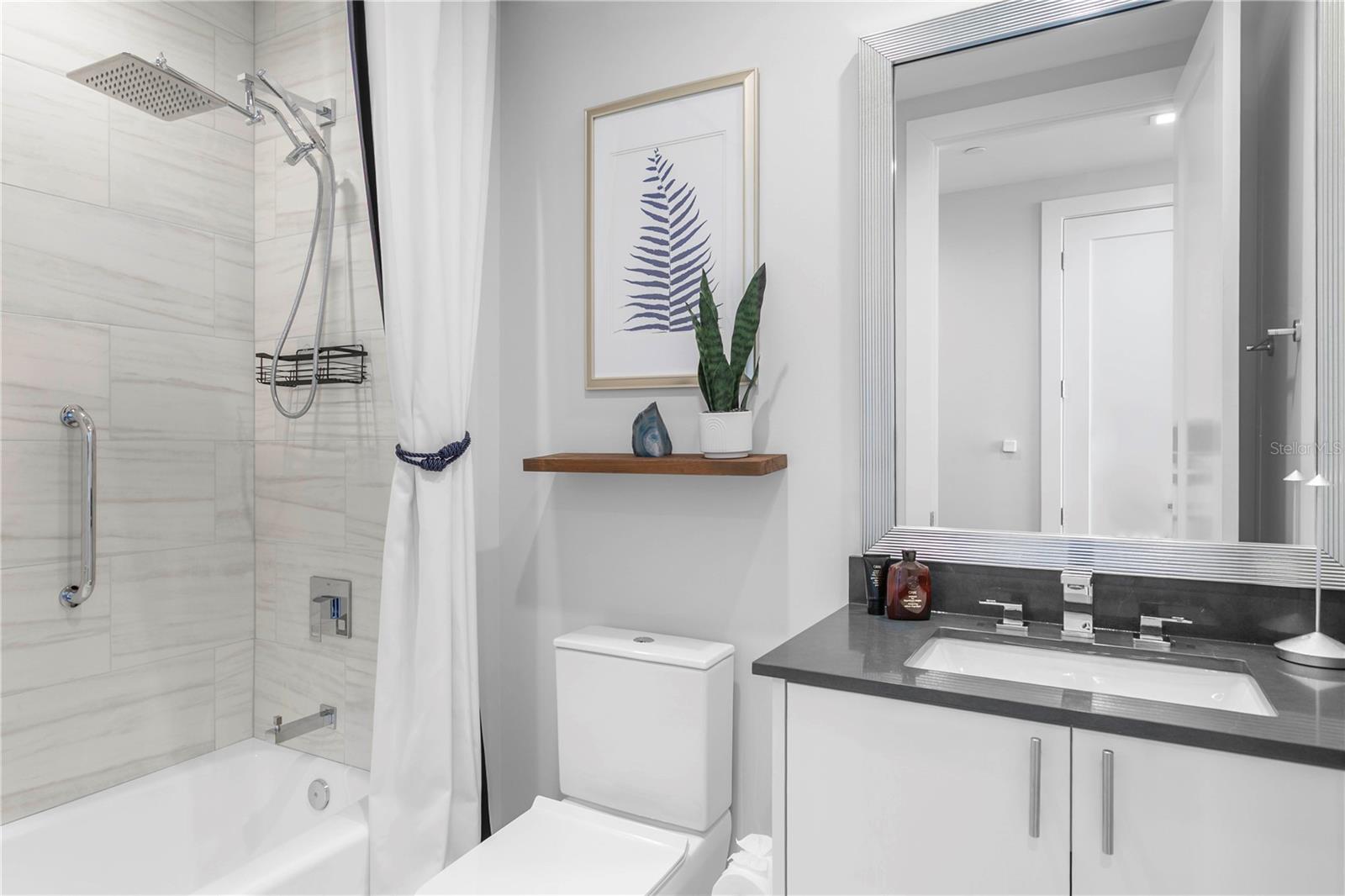 5142 MARINA Way TAMPA, FL 33611