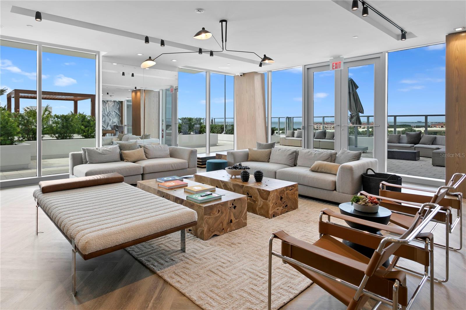 5142 MARINA Way TAMPA, FL 33611