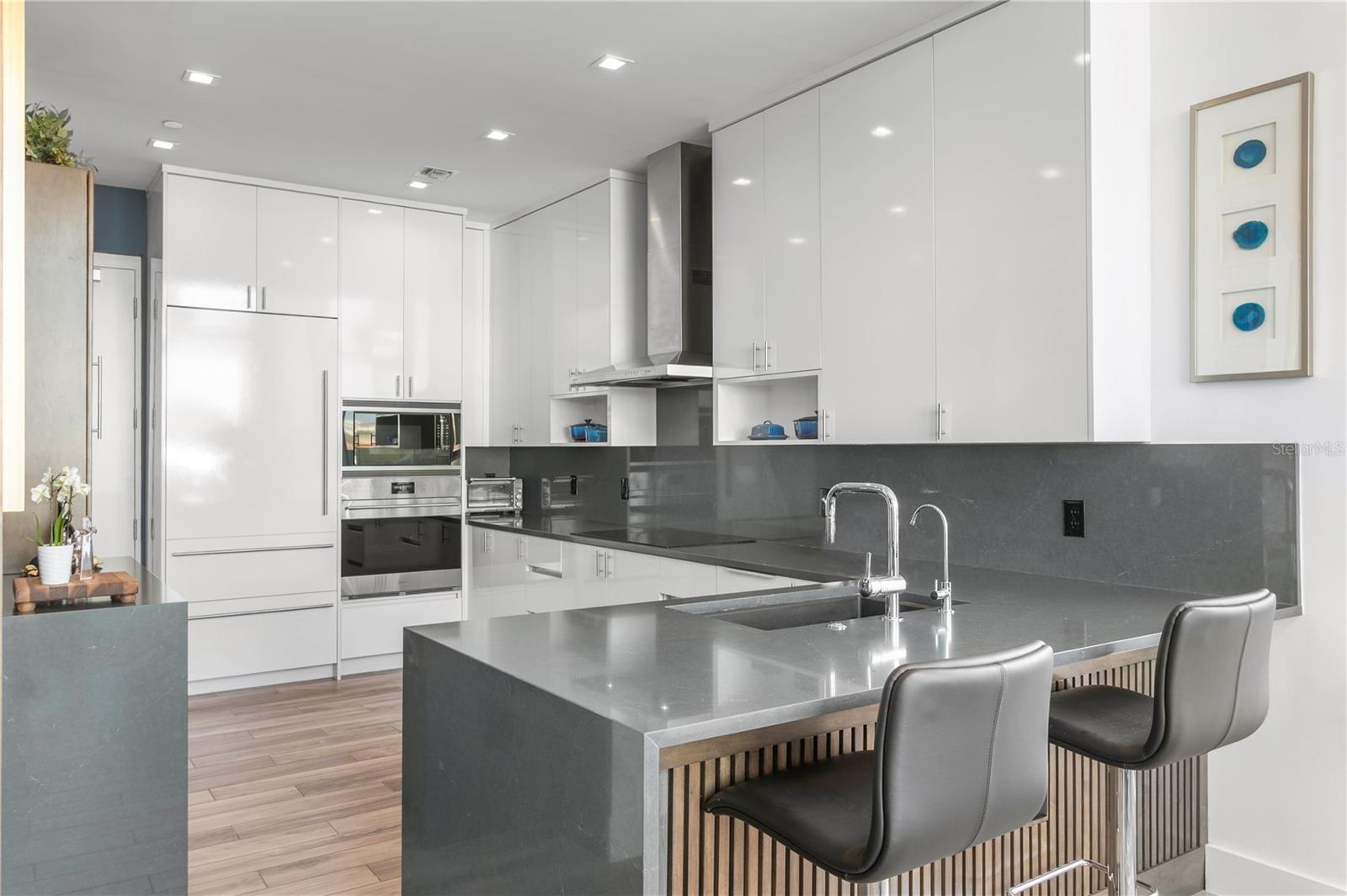 5142 MARINA Way TAMPA, FL 33611