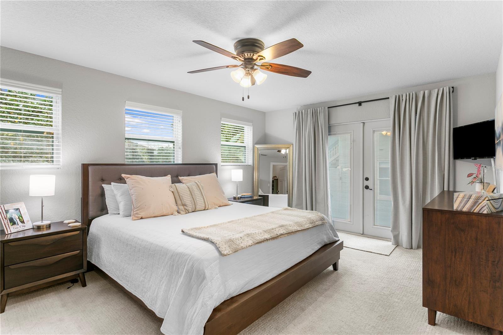 802 DARTMOOR St ST PETERSBURG, FL 33701