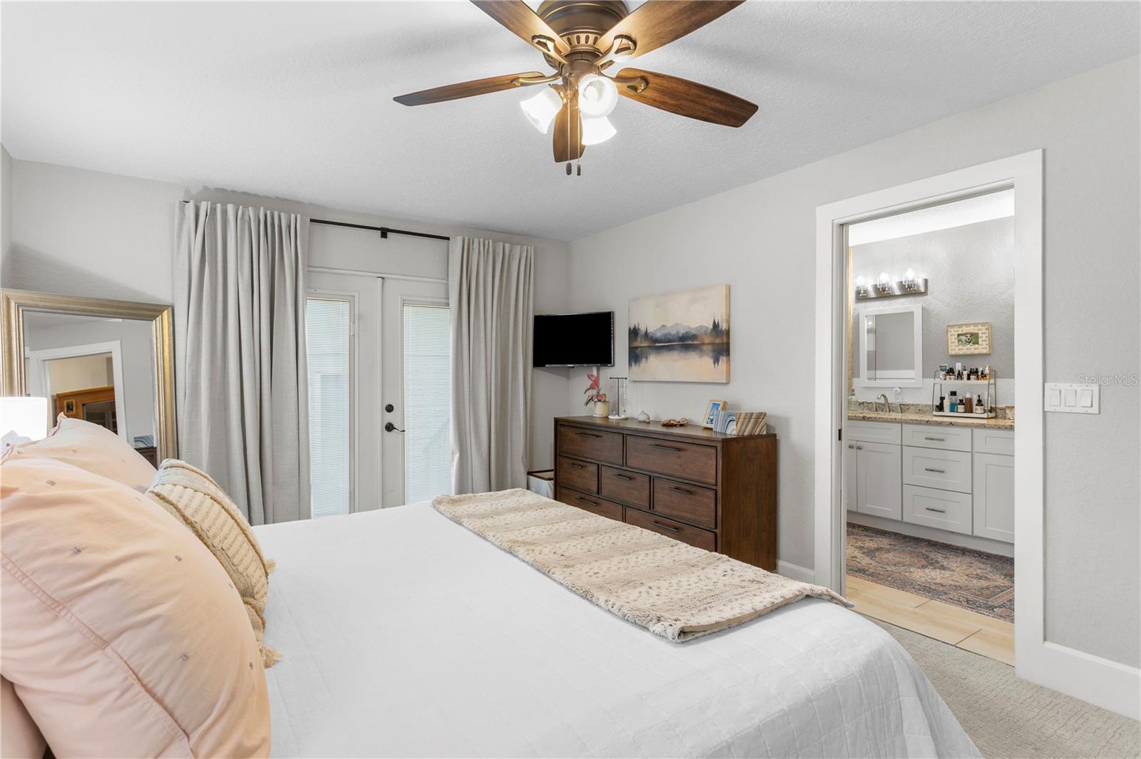 802 DARTMOOR St ST PETERSBURG, FL 33701