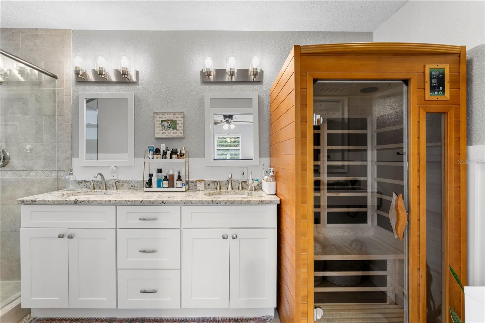 802 DARTMOOR St ST PETERSBURG, FL 33701