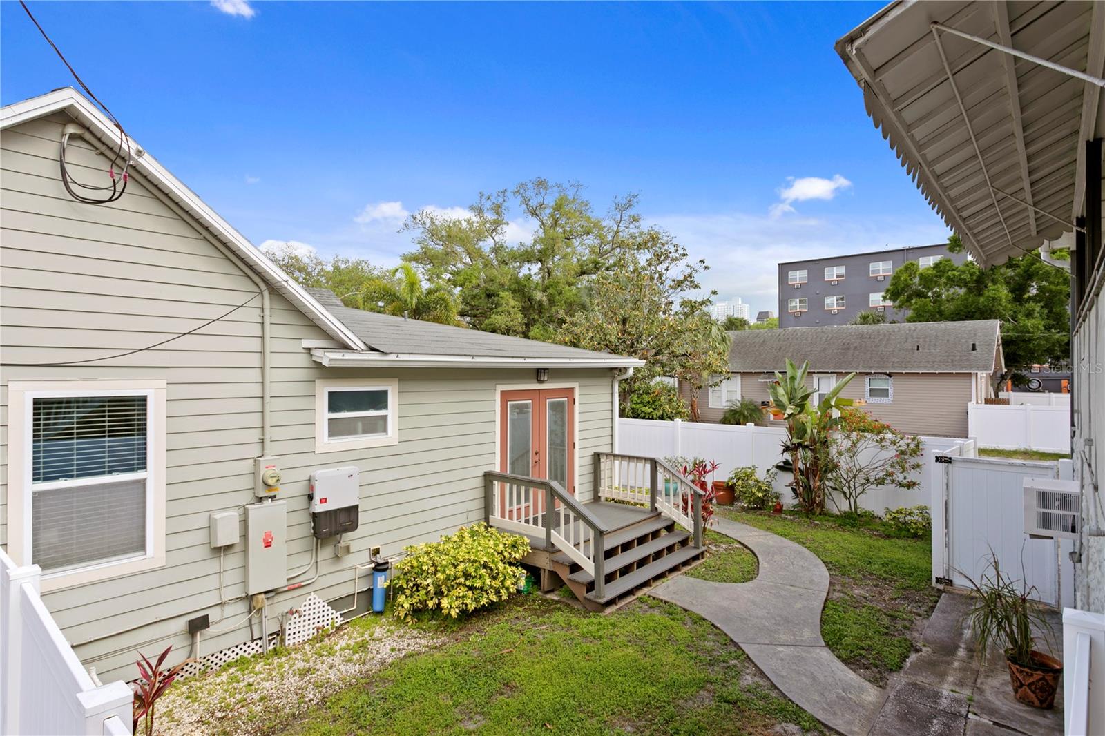 802 DARTMOOR St ST PETERSBURG, FL 33701