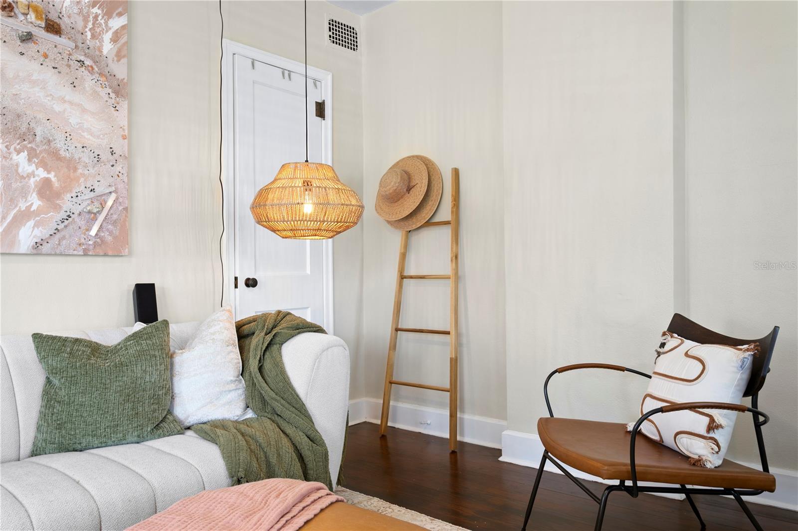 802 DARTMOOR St ST PETERSBURG, FL 33701