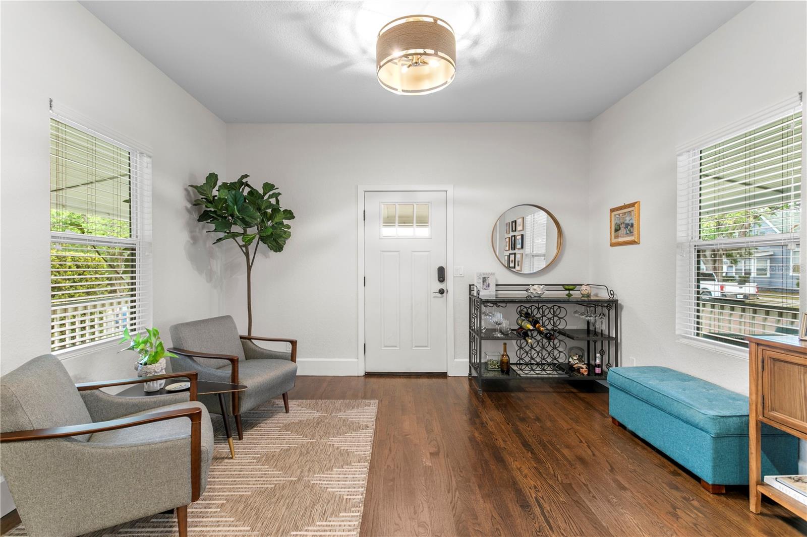 802 DARTMOOR St ST PETERSBURG, FL 33701