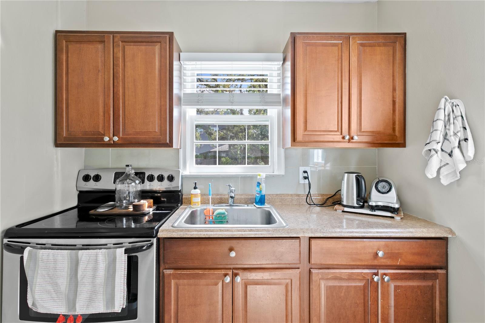 802 DARTMOOR St ST PETERSBURG, FL 33701