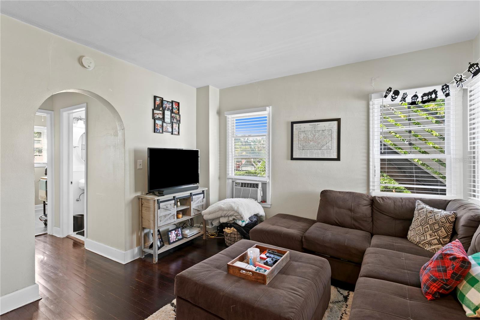 802 DARTMOOR St ST PETERSBURG, FL 33701