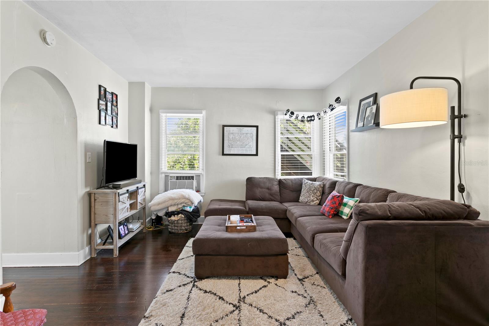 802 DARTMOOR St ST PETERSBURG, FL 33701