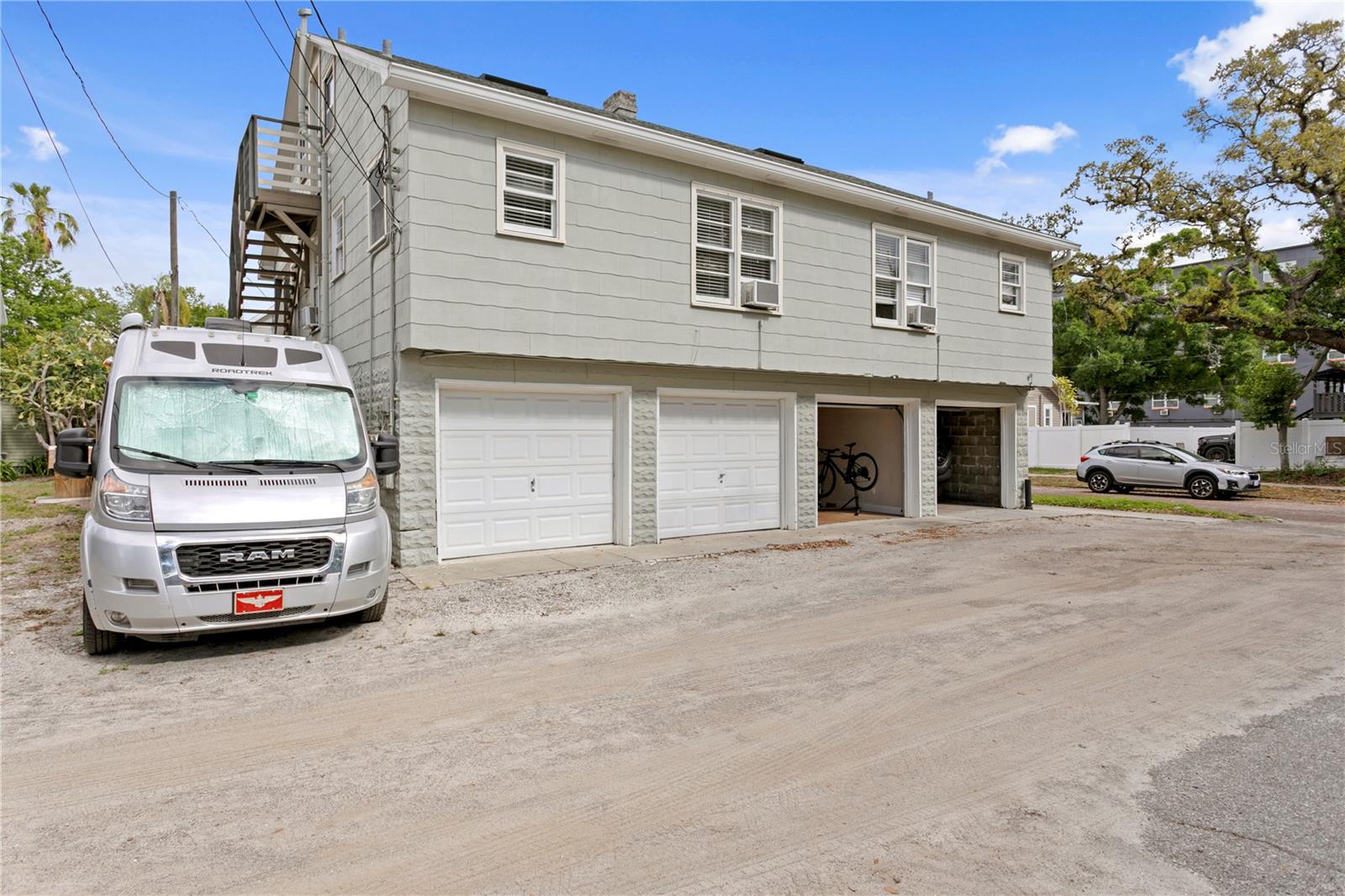 802 DARTMOOR St ST PETERSBURG, FL 33701