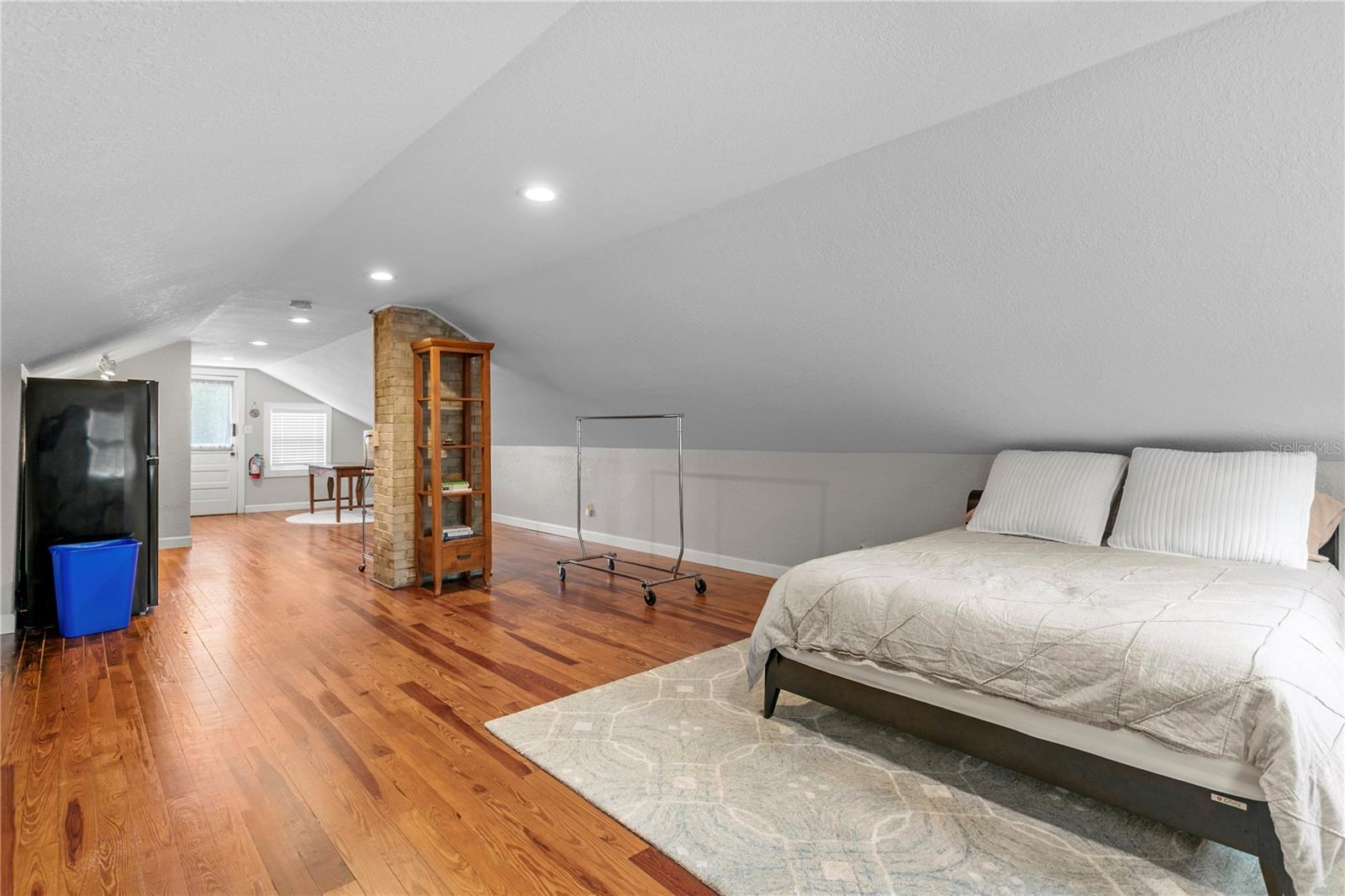 802 DARTMOOR St ST PETERSBURG, FL 33701