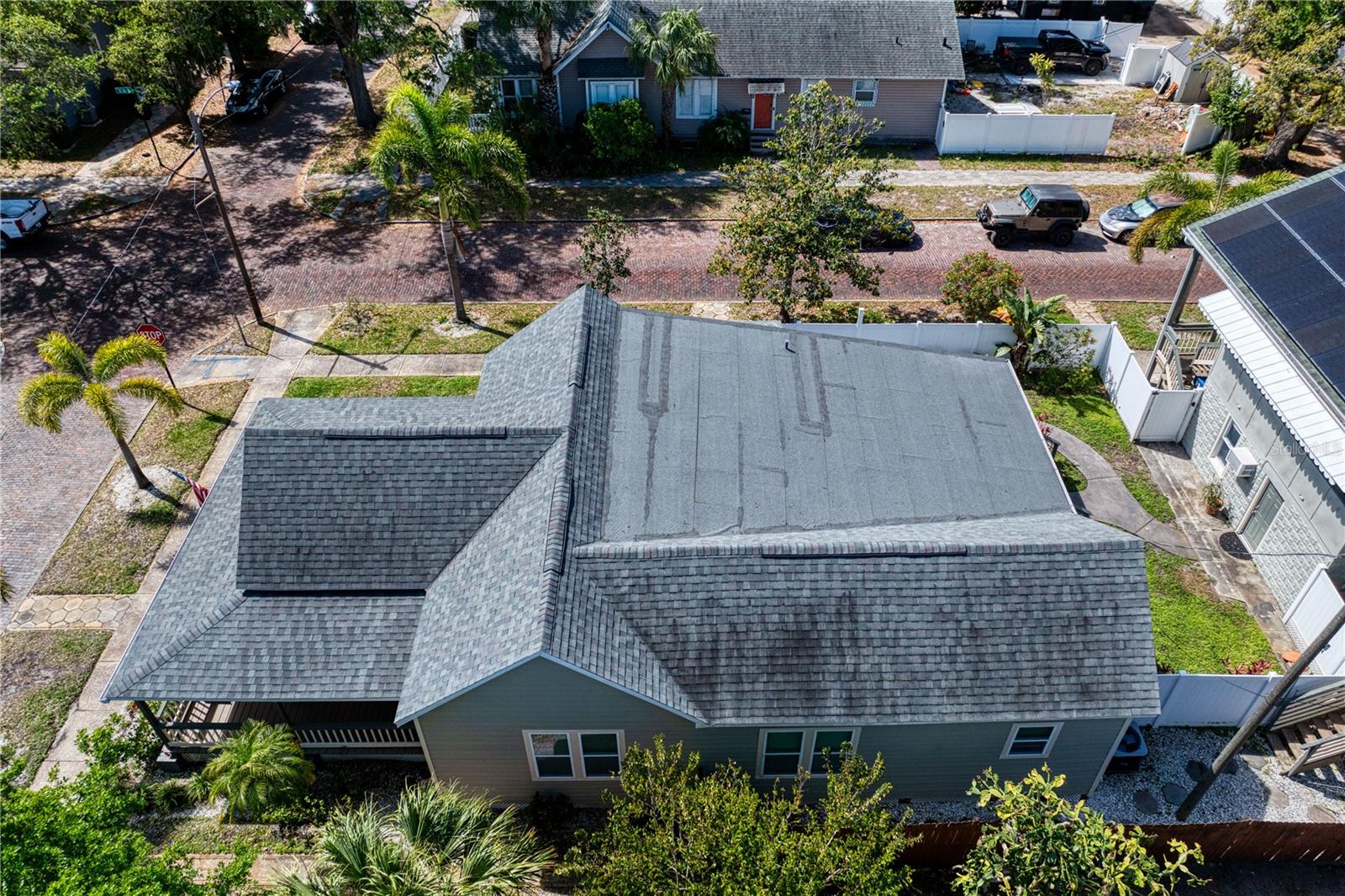 802 DARTMOOR St ST PETERSBURG, FL 33701