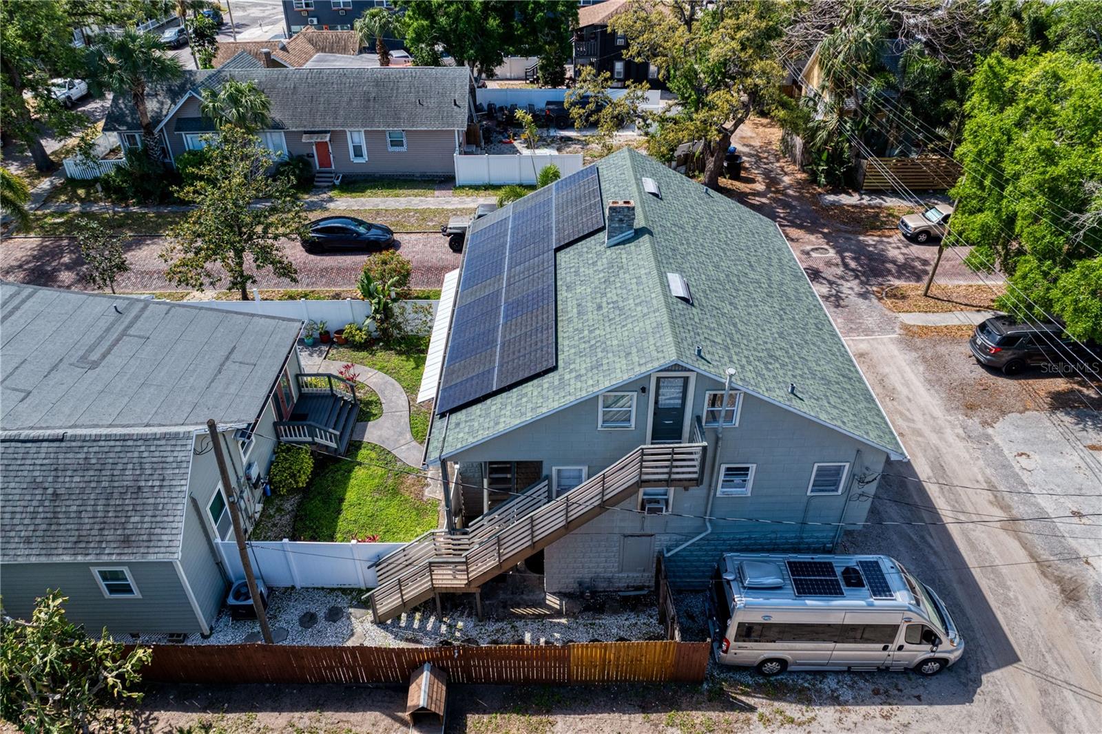 802 DARTMOOR St ST PETERSBURG, FL 33701