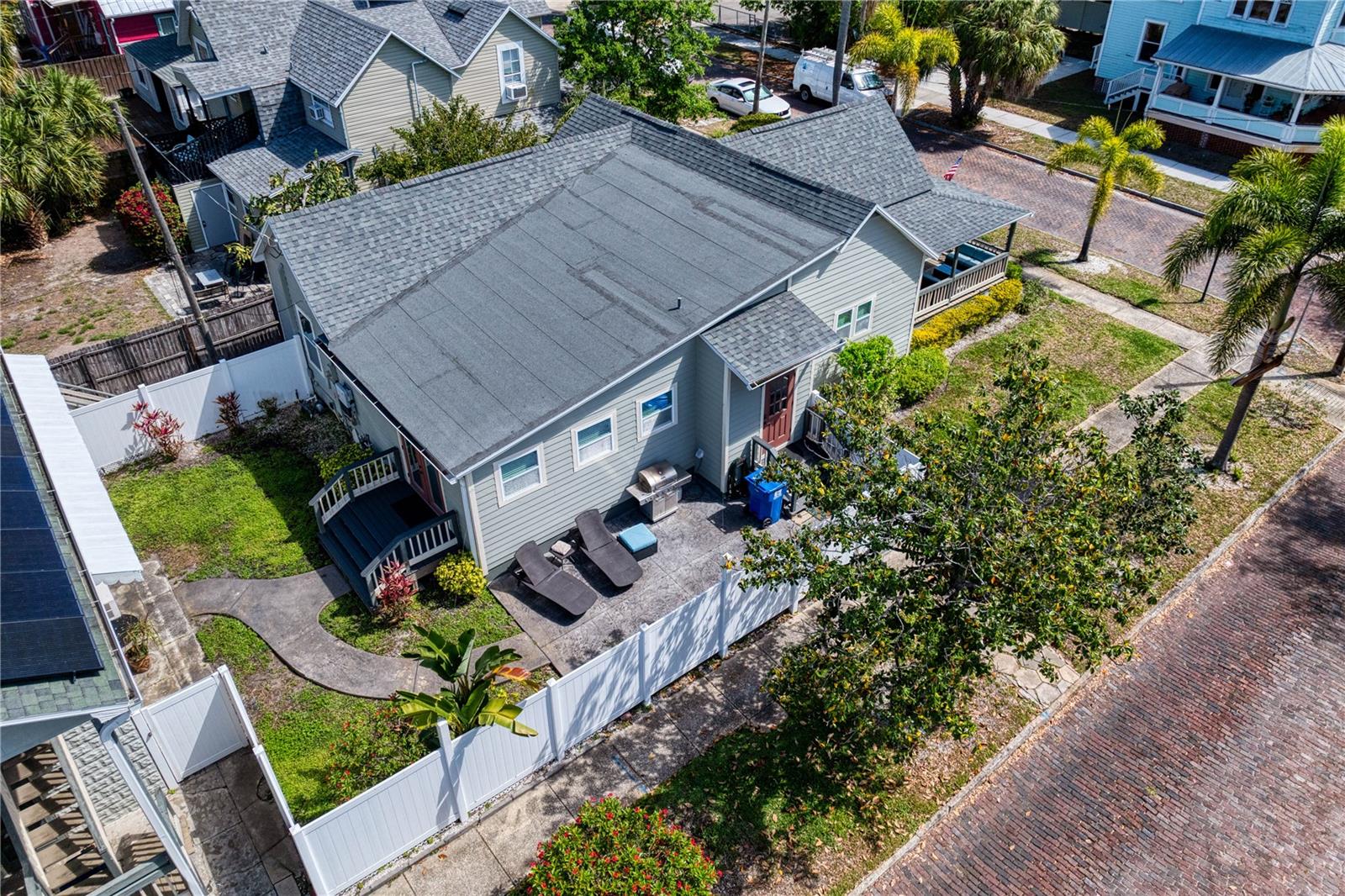 802 DARTMOOR St ST PETERSBURG, FL 33701