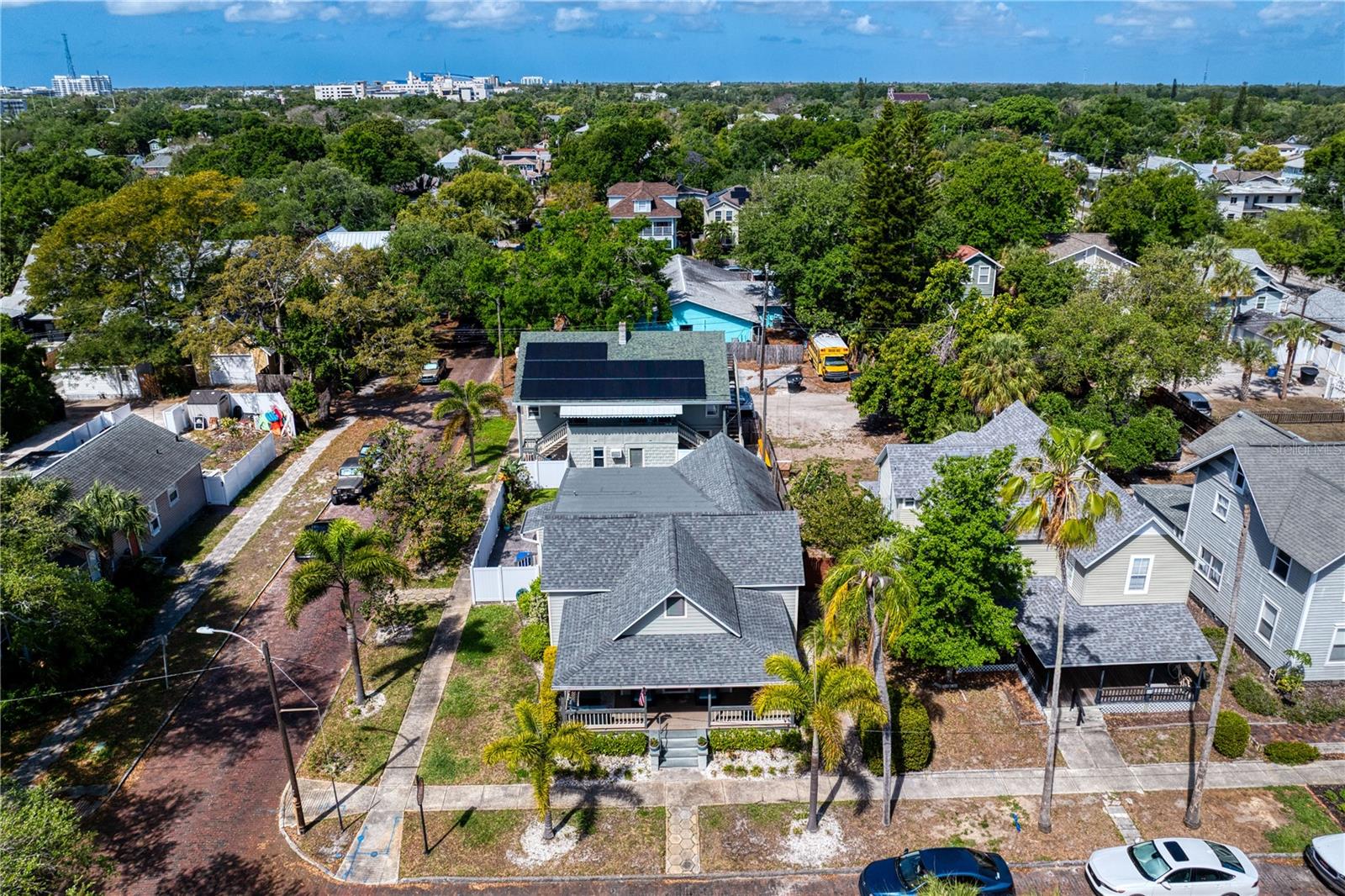 802 DARTMOOR St ST PETERSBURG, FL 33701