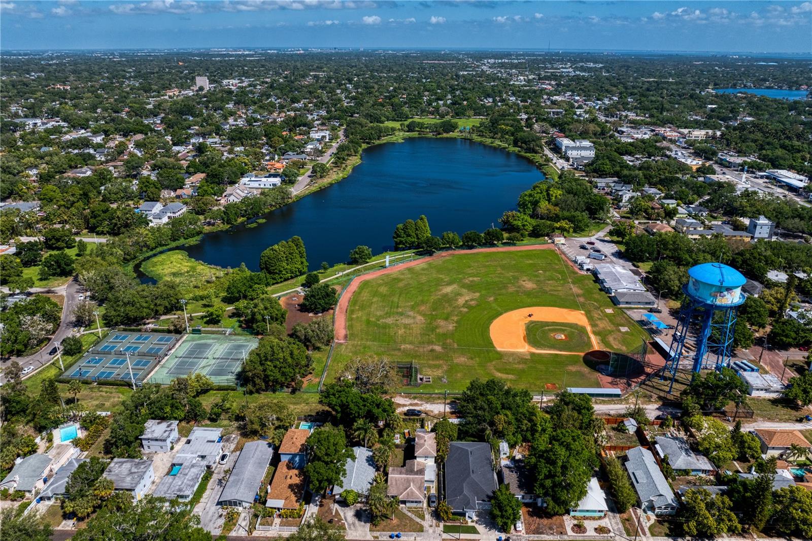 802 DARTMOOR St ST PETERSBURG, FL 33701