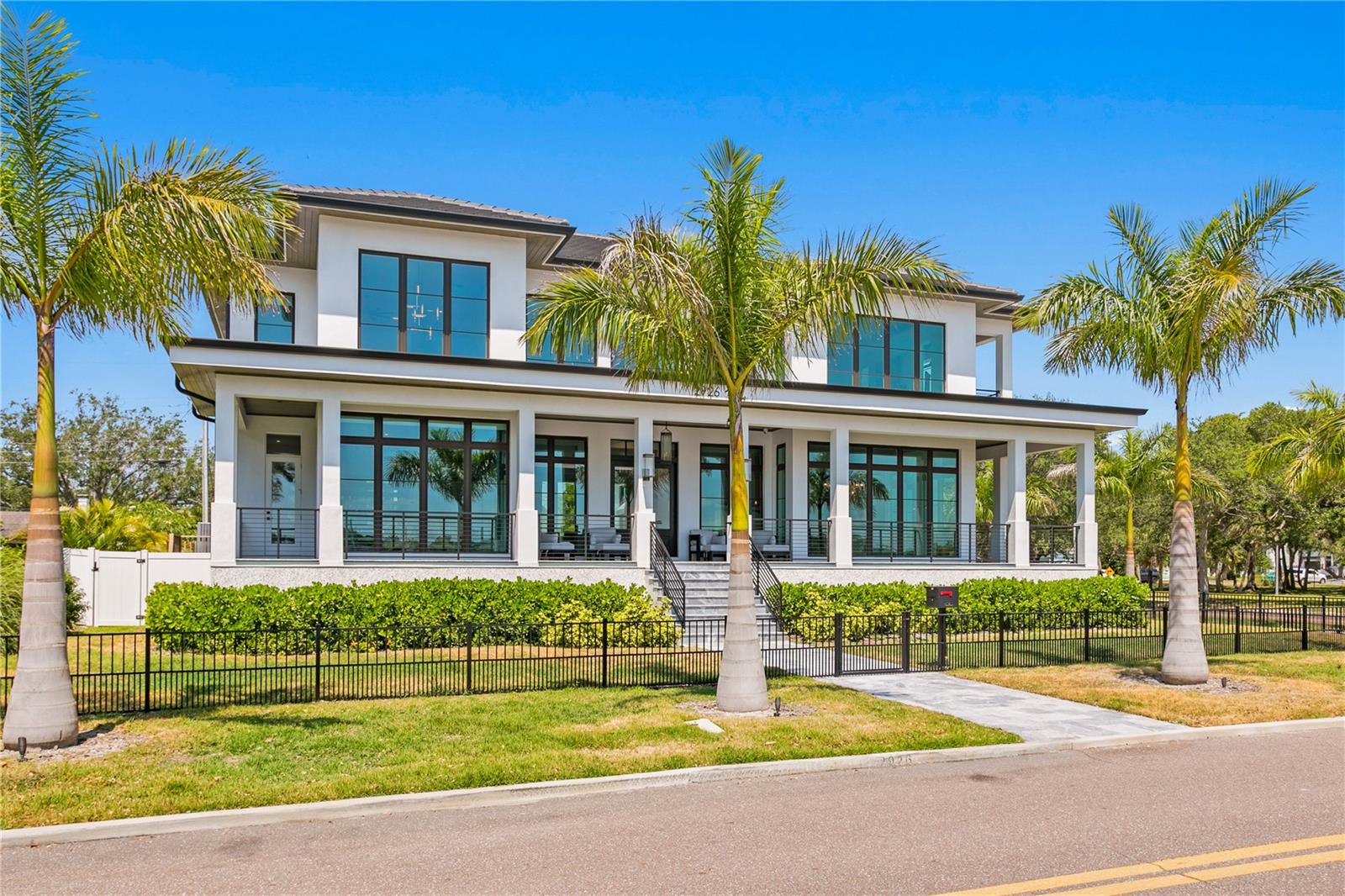 2926 COFFEE POT Blvd ST PETERSBURG, FL 33704