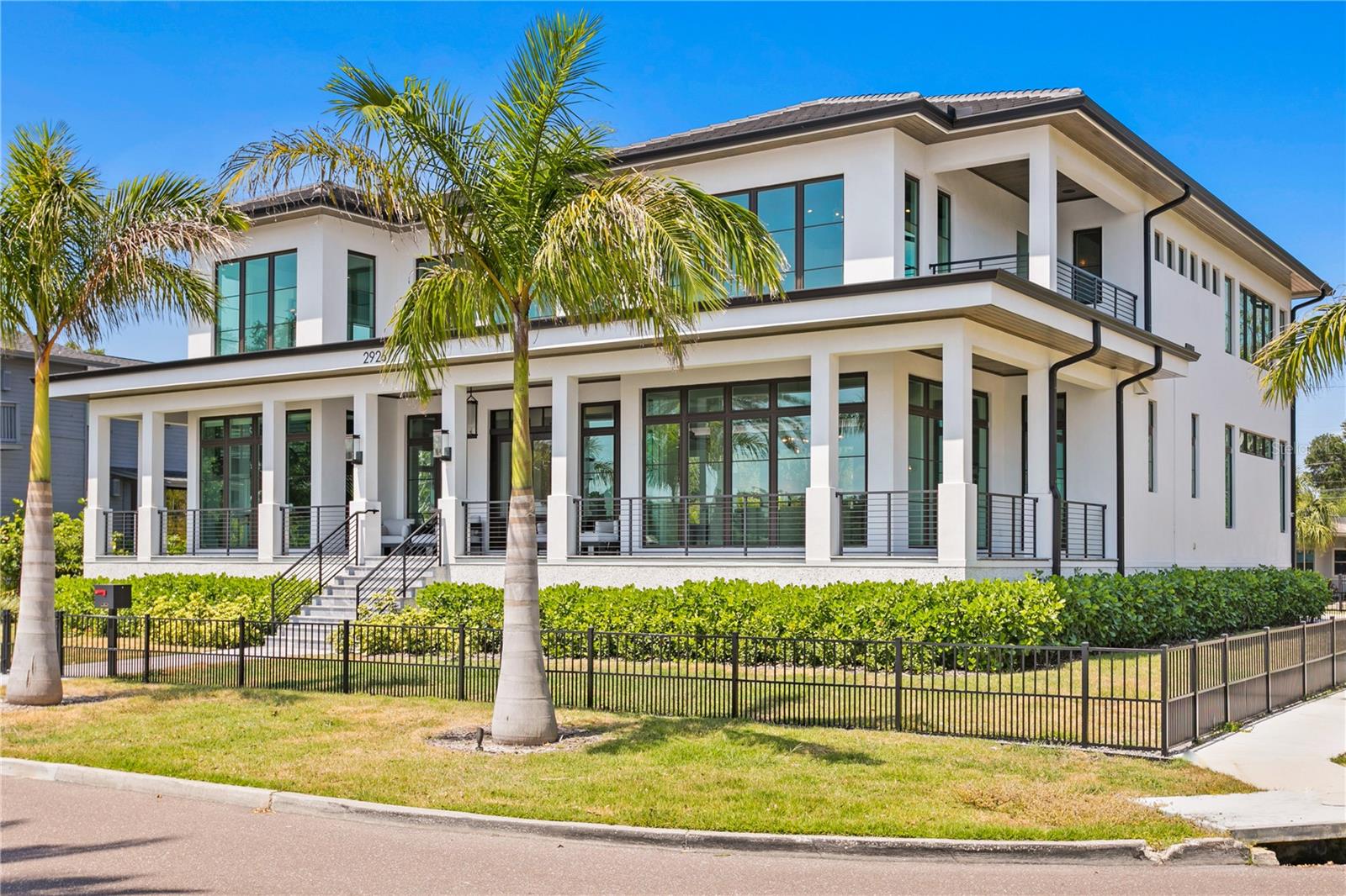 2926 COFFEE POT Blvd ST PETERSBURG, FL 33704