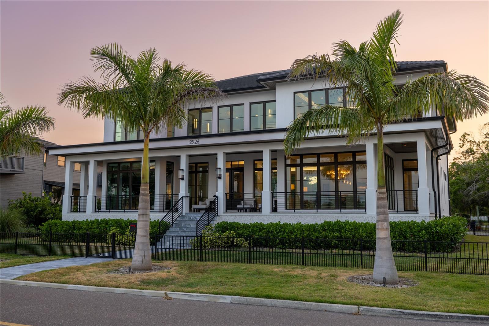 2926 COFFEE POT Blvd ST PETERSBURG, FL 33704