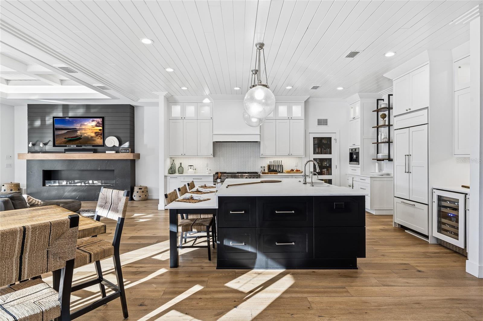 951 S BAYSHORE Blvd SAFETY HARBOR, FL 34695