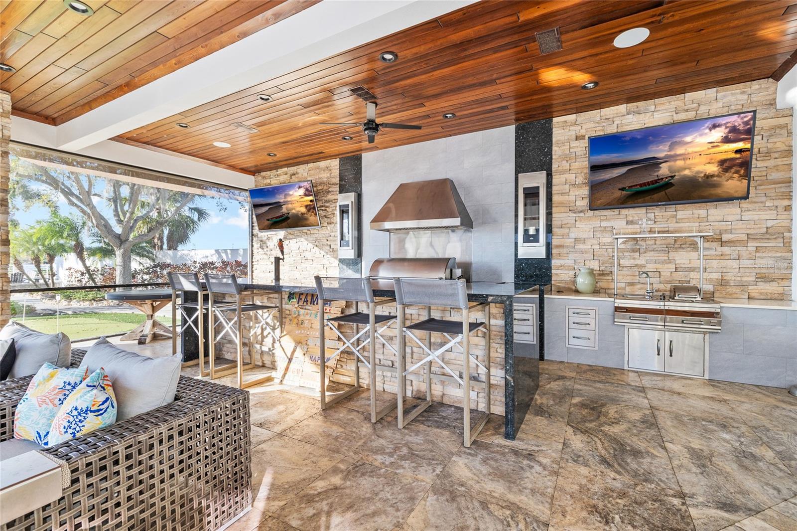 951 S BAYSHORE Blvd SAFETY HARBOR, FL 34695