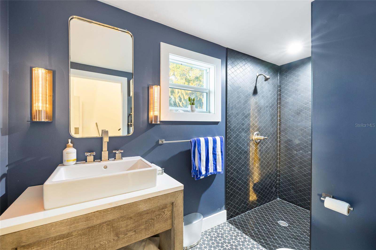 951 S BAYSHORE Blvd SAFETY HARBOR, FL 34695