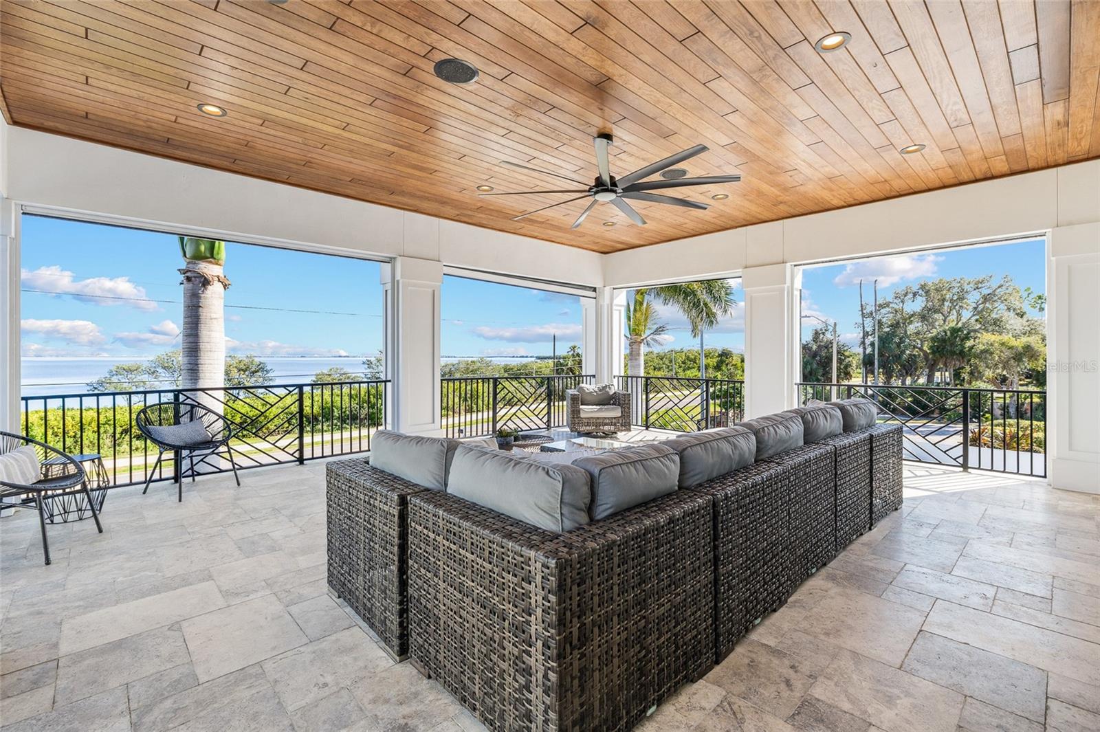 951 S BAYSHORE Blvd SAFETY HARBOR, FL 34695