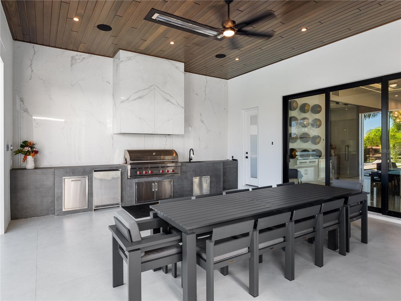 901 GOLDEN BEAR Dr REUNION, FL 34747