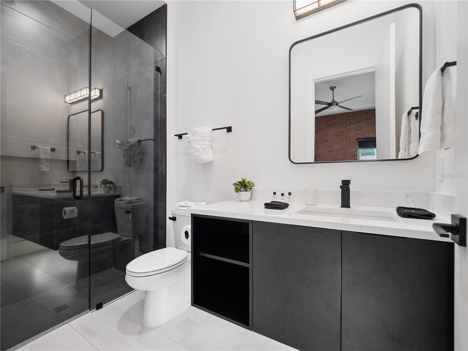 901 GOLDEN BEAR Dr REUNION, FL 34747