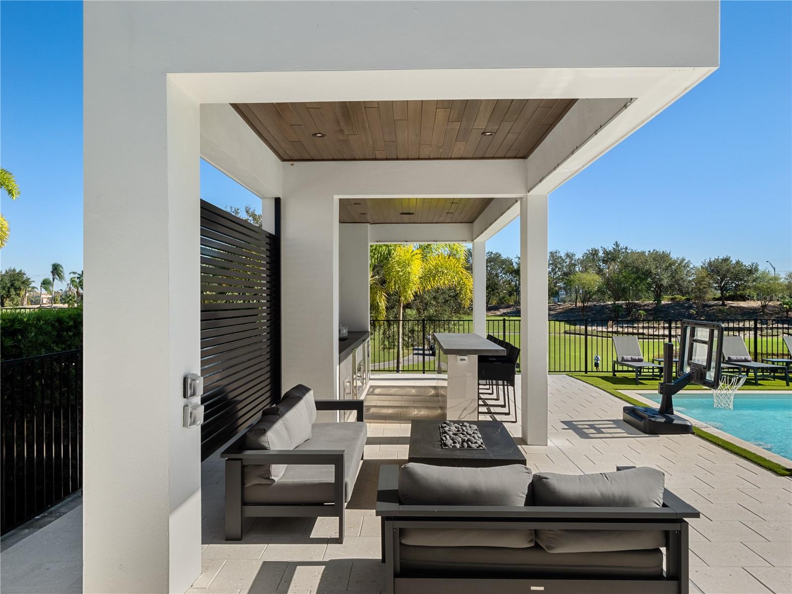 901 GOLDEN BEAR Dr REUNION, FL 34747