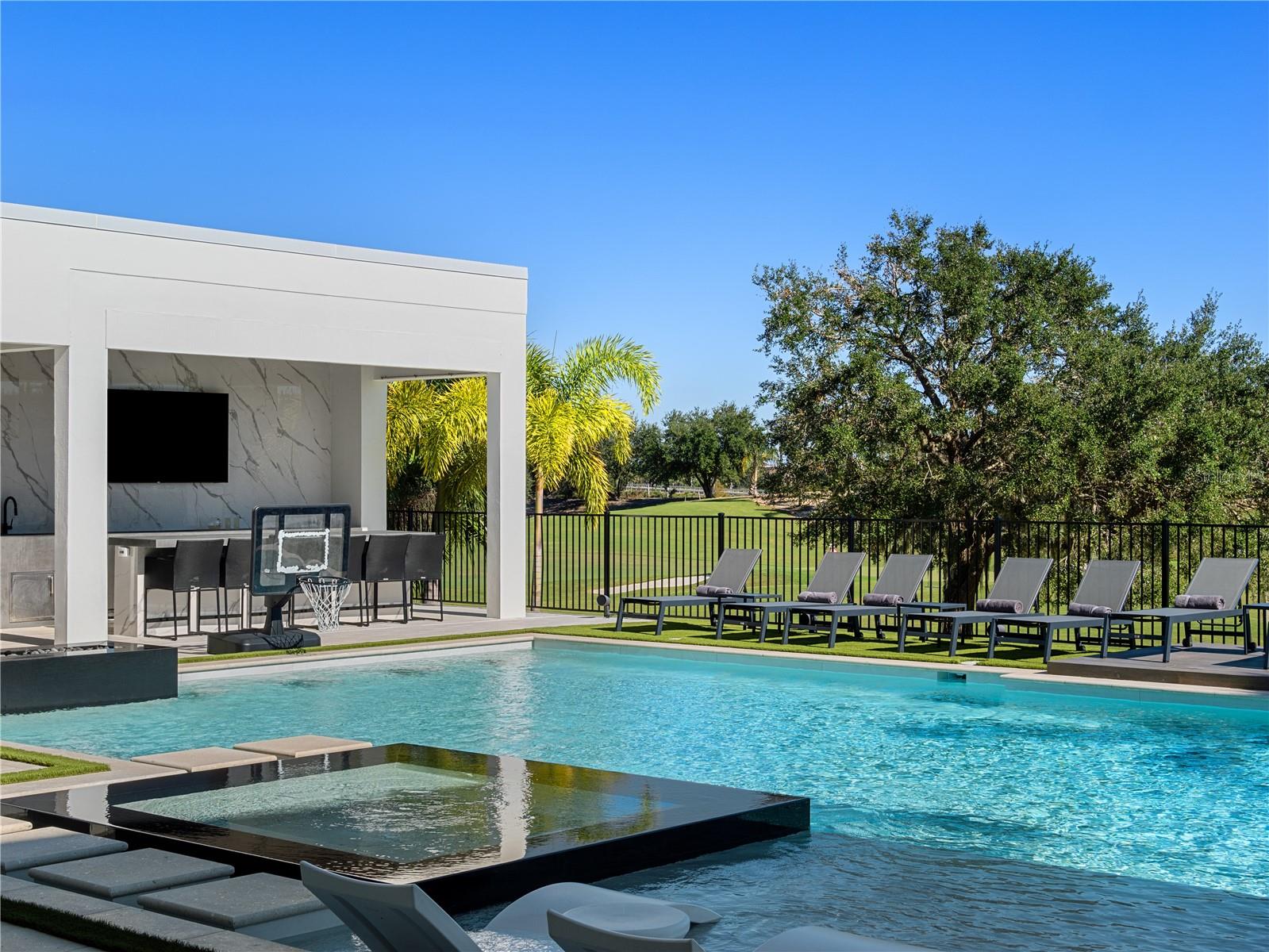 901 GOLDEN BEAR Dr REUNION, FL 34747