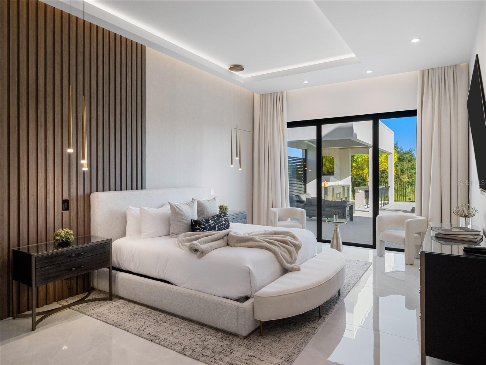 901 GOLDEN BEAR Dr REUNION, FL 34747