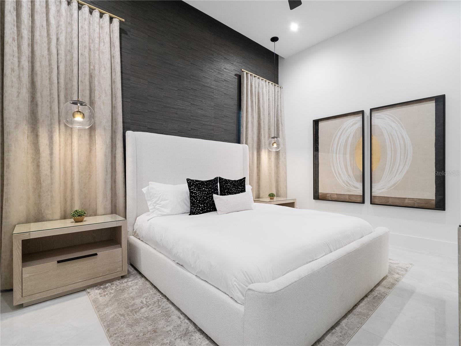 901 GOLDEN BEAR Dr REUNION, FL 34747