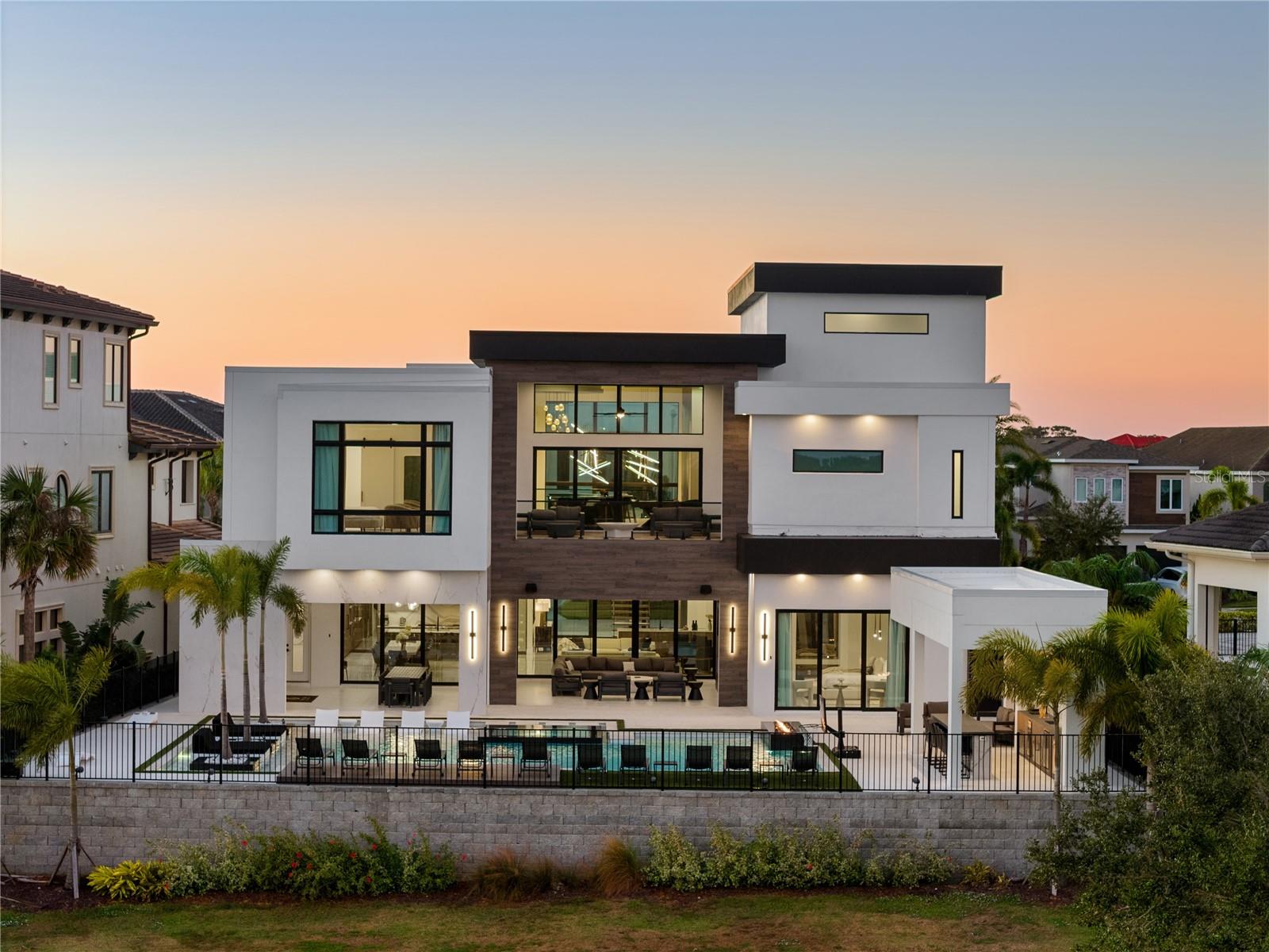 901 GOLDEN BEAR Dr REUNION, FL 34747