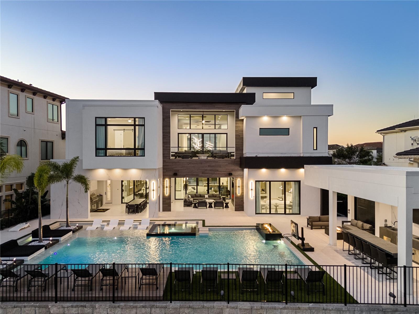 901 GOLDEN BEAR Dr REUNION, FL 34747