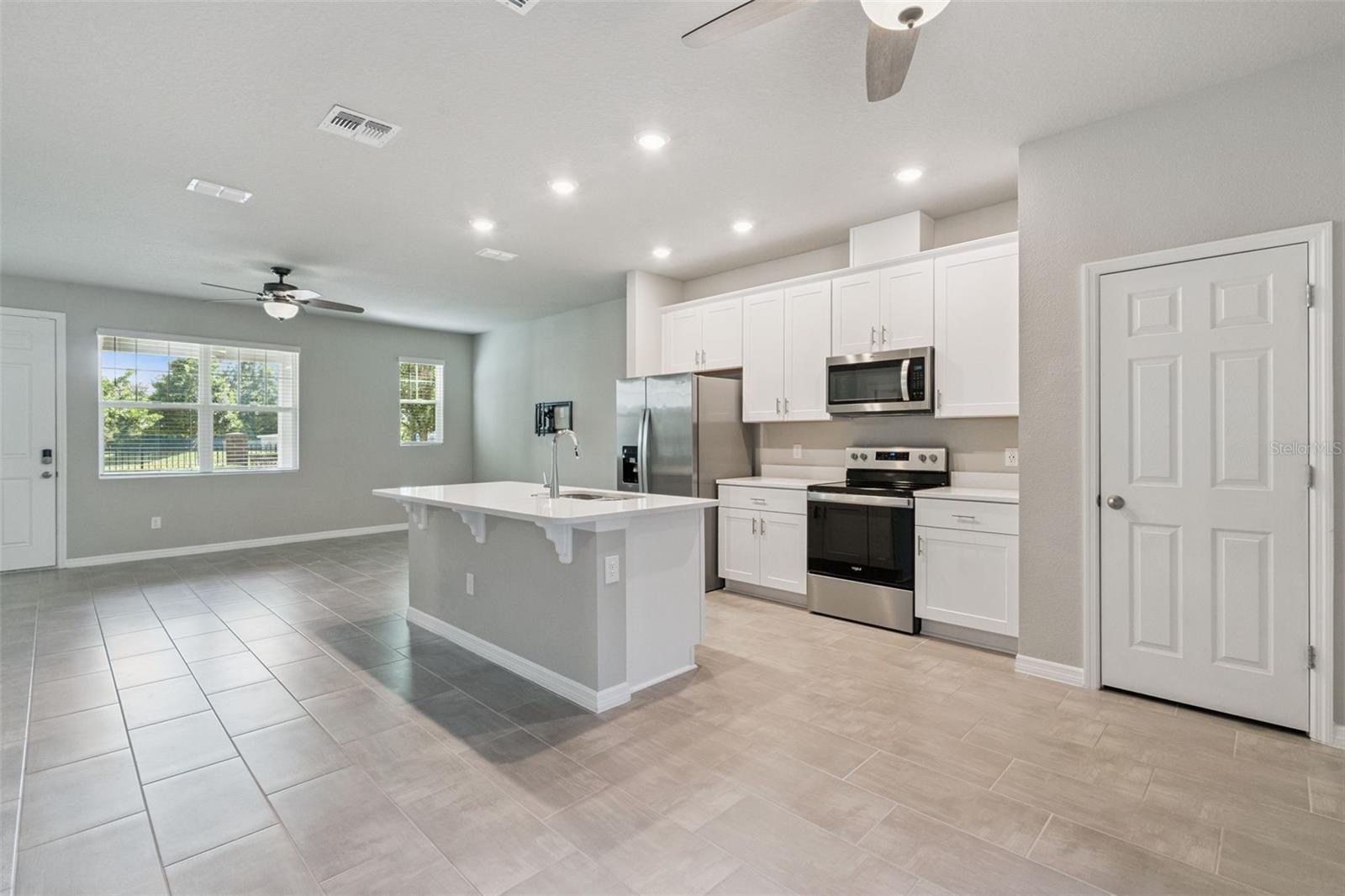 988 LEGACY WINDS Way CASSELBERRY, FL 32707