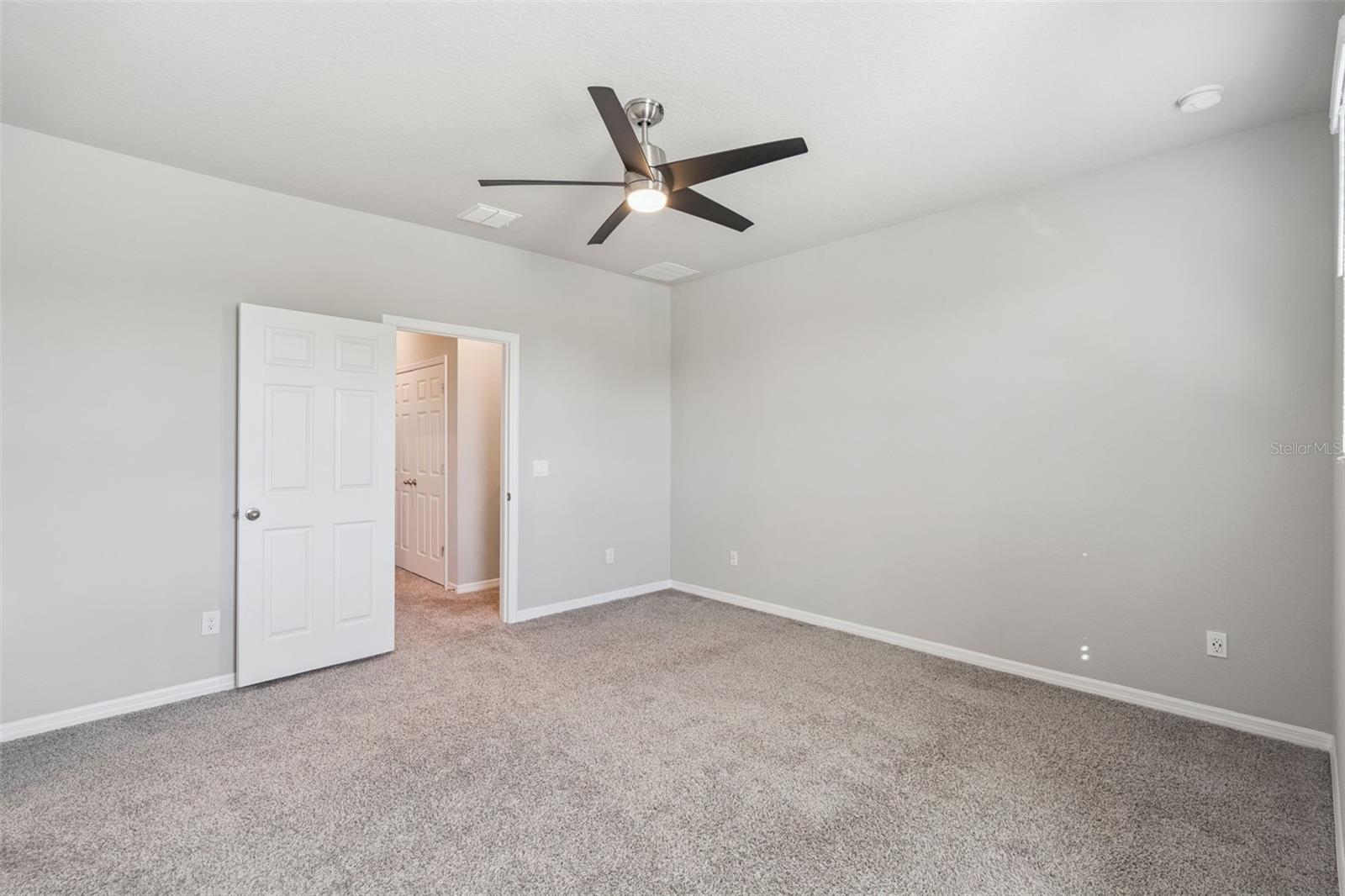 988 LEGACY WINDS Way CASSELBERRY, FL 32707